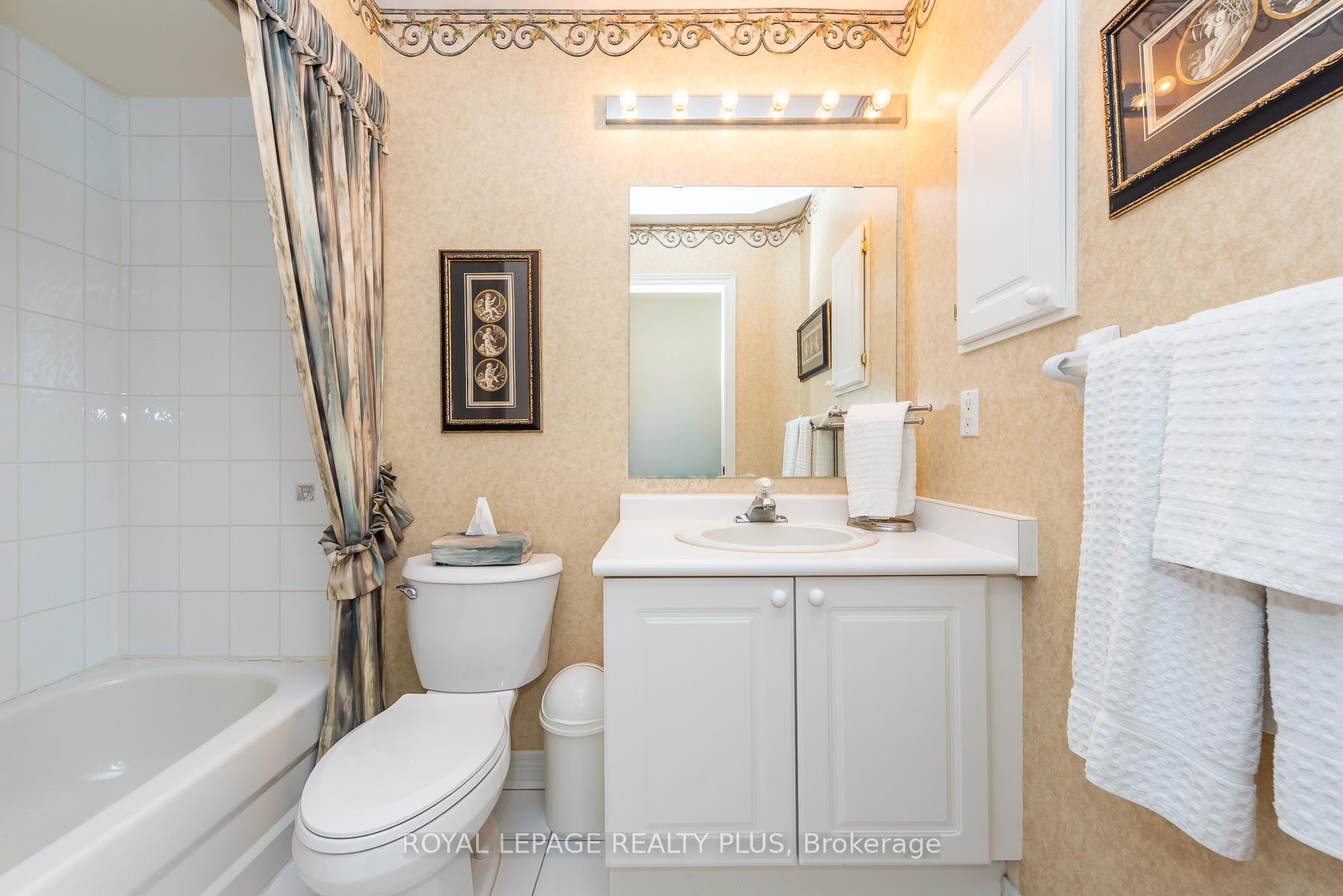 Photo 13 of 6943 Buttle Station Place, Mississauga, Meadowvale Village — HOMEH