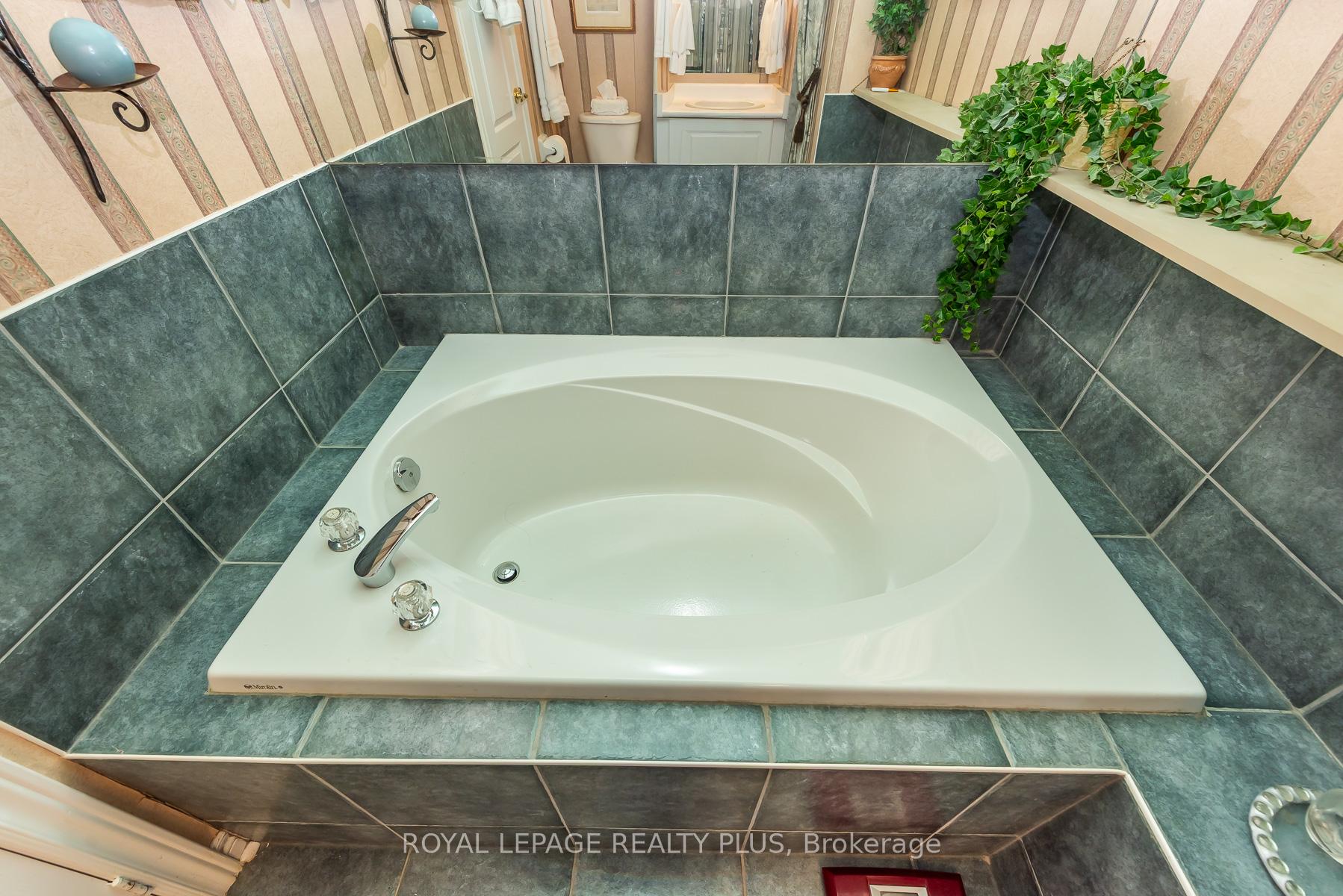 Photo 21 of 6943 Buttle Station Place, Mississauga, Meadowvale Village — HOMEH