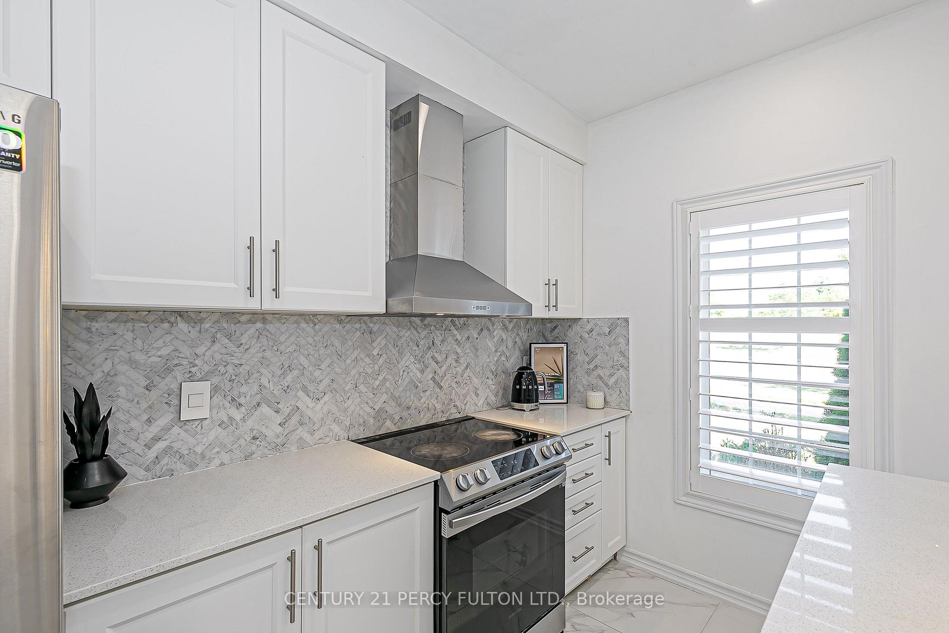 Photo 6 of 29 Vettese Court, Markham, Box Grove — HOMEH