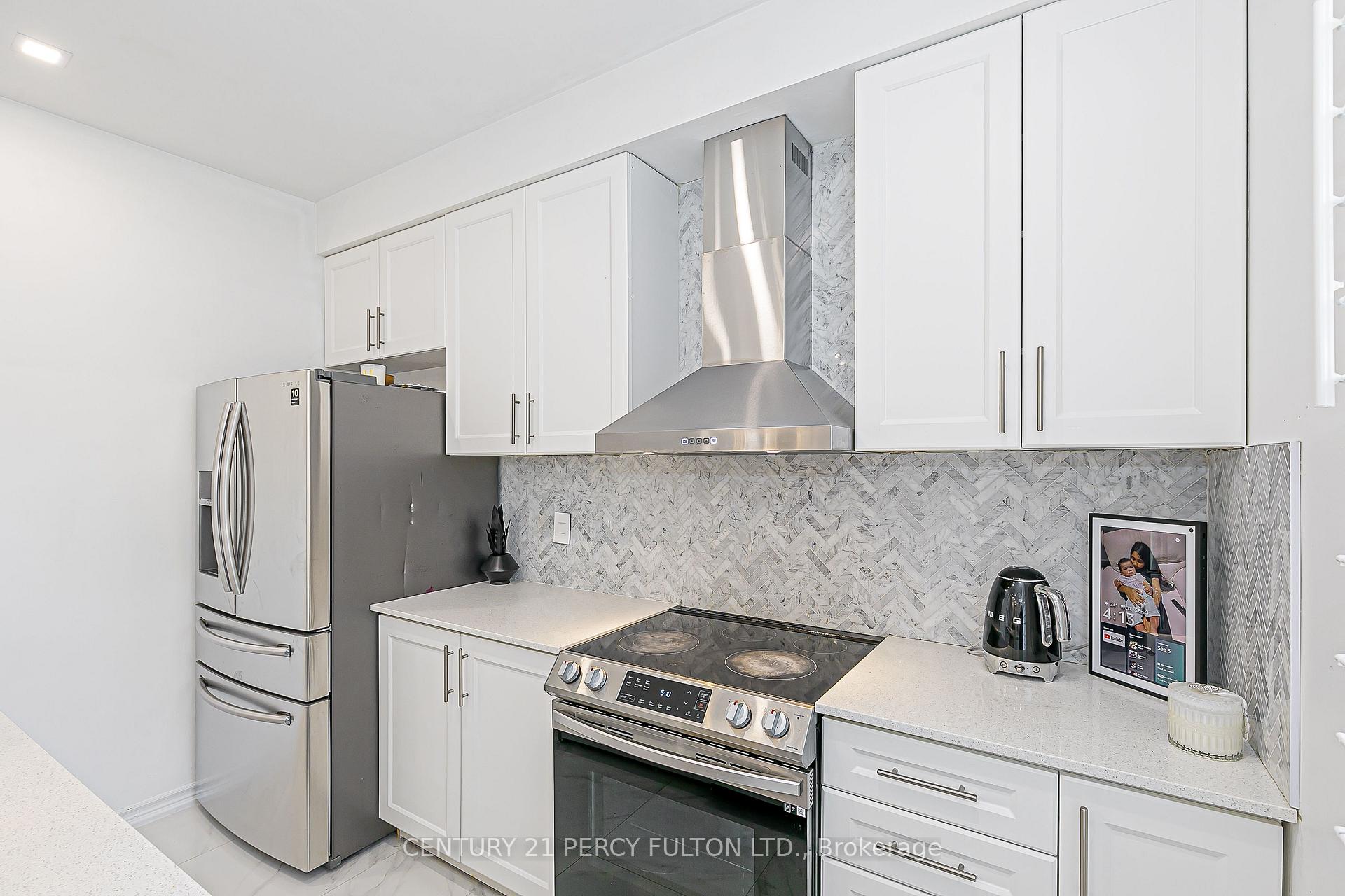 Photo 7 of 29 Vettese Court, Markham, Box Grove — HOMEH