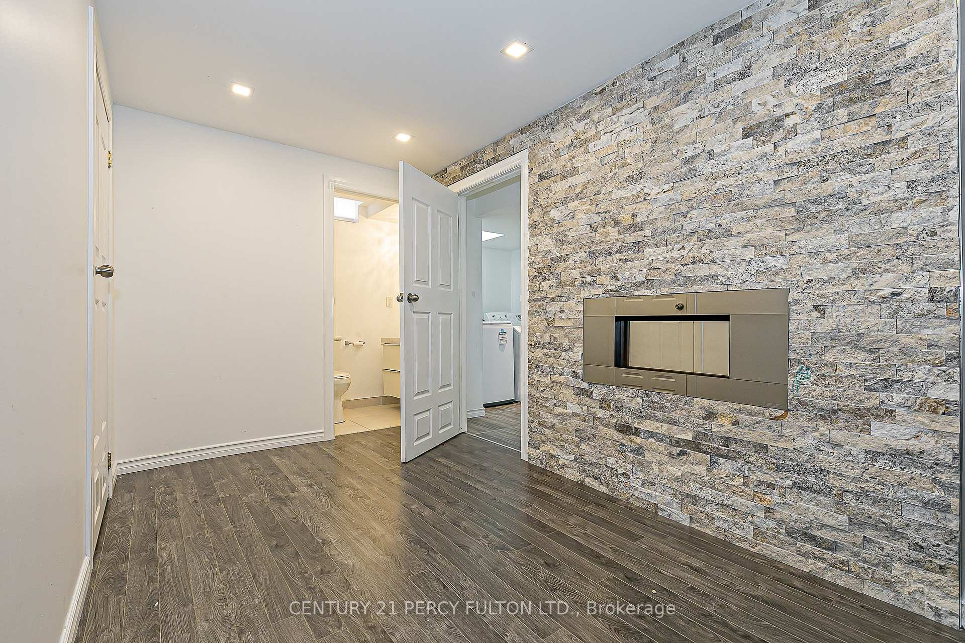 Photo 19 of 29 Vettese Court, Markham, Box Grove — HOMEH