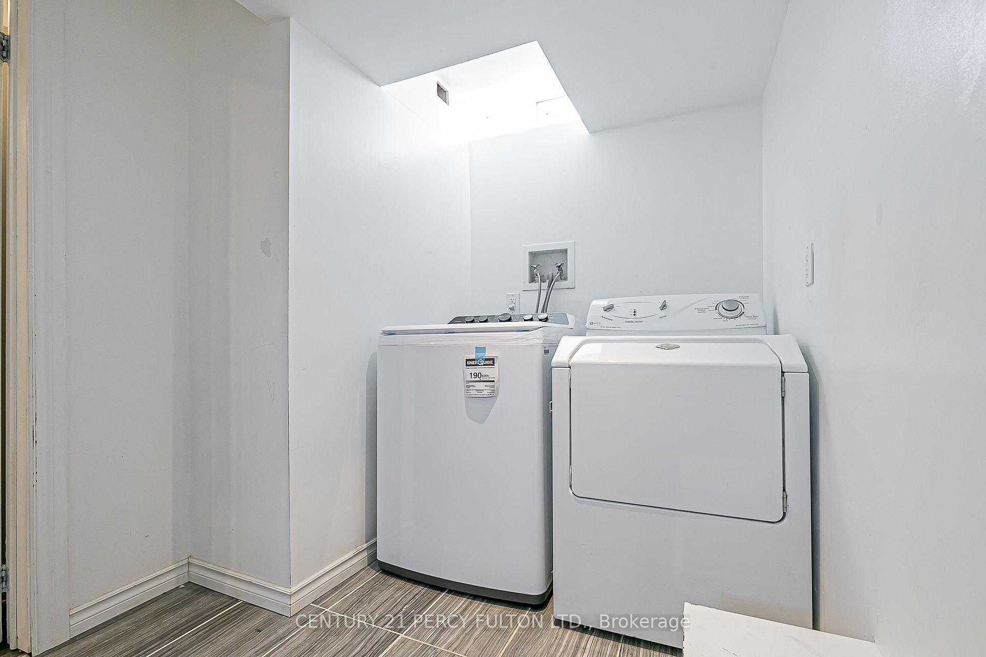Photo 20 of 29 Vettese Court, Markham, Box Grove — HOMEH