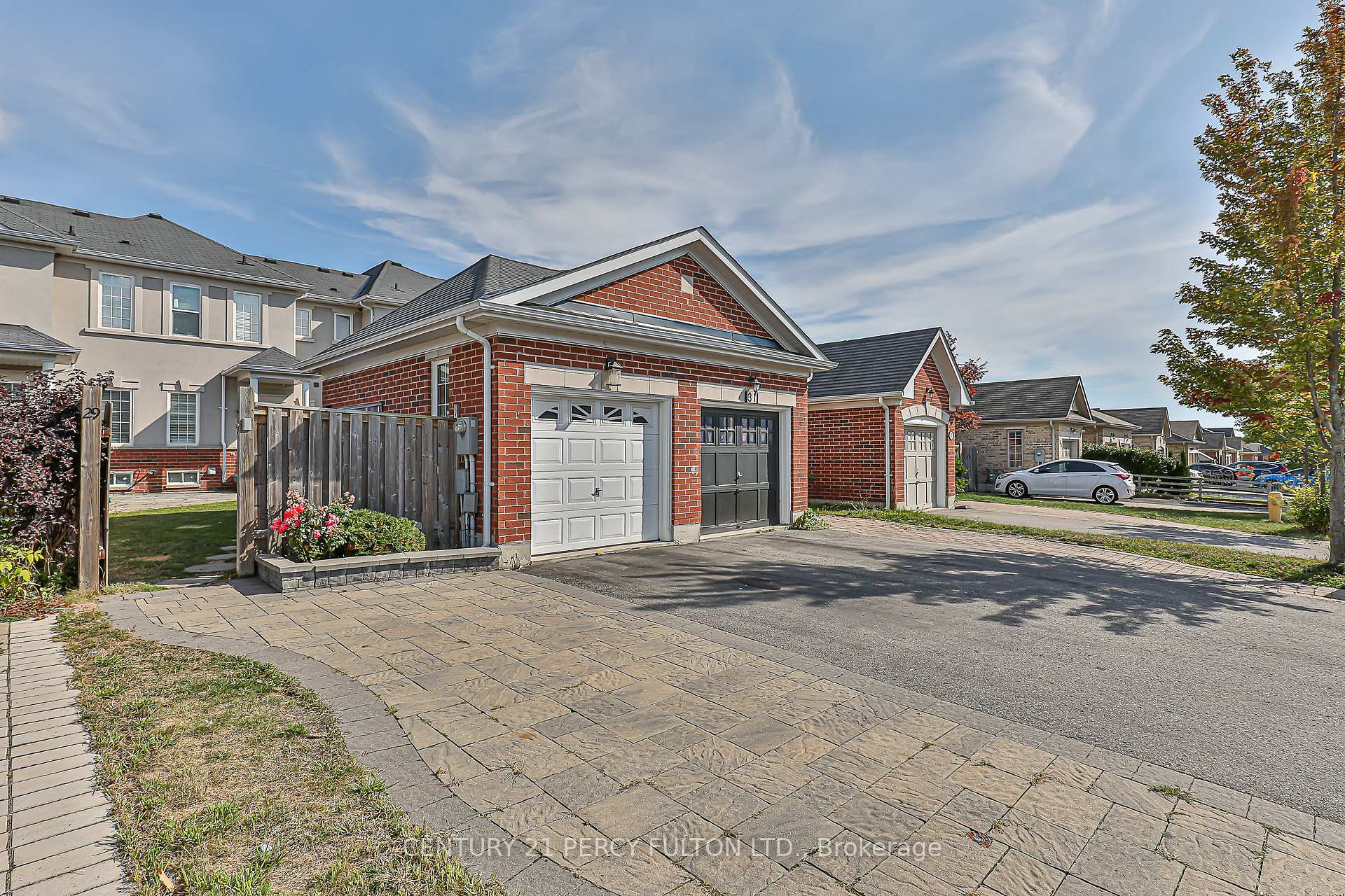 Photo 15 of 29 Vettese Court, Markham, Box Grove — HOMEH