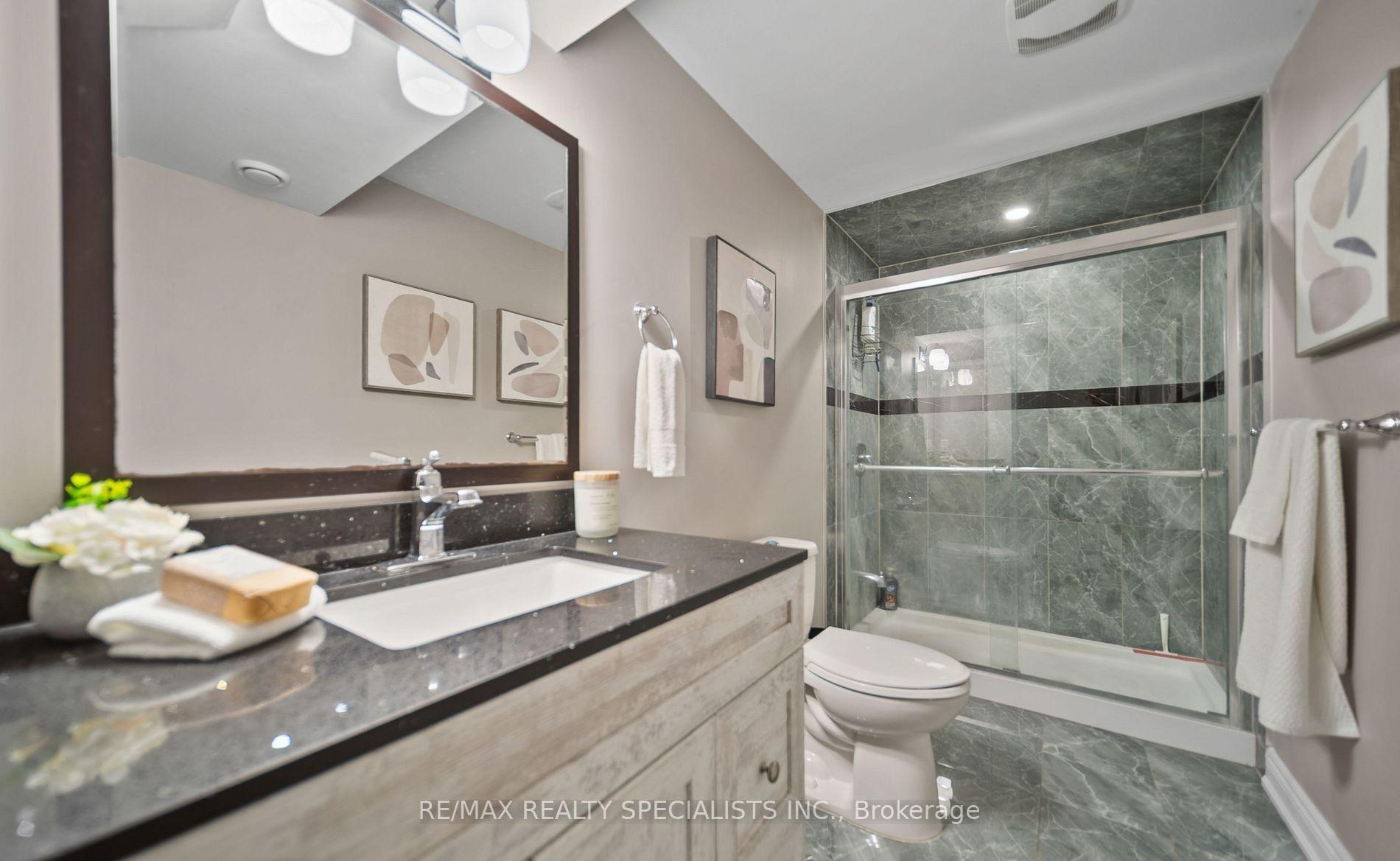 Photo 38 of 31 Saint Hubert Drive, Brampton, Vales of Castlemore North — HOMEH