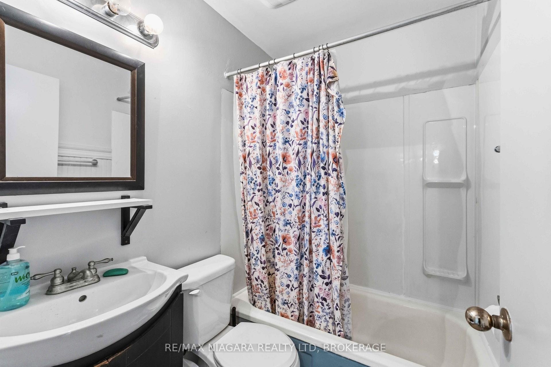 Photo 12 of Unit 5, 27 Main Street, St. Catharines, Port Dalhousie — HOMEH