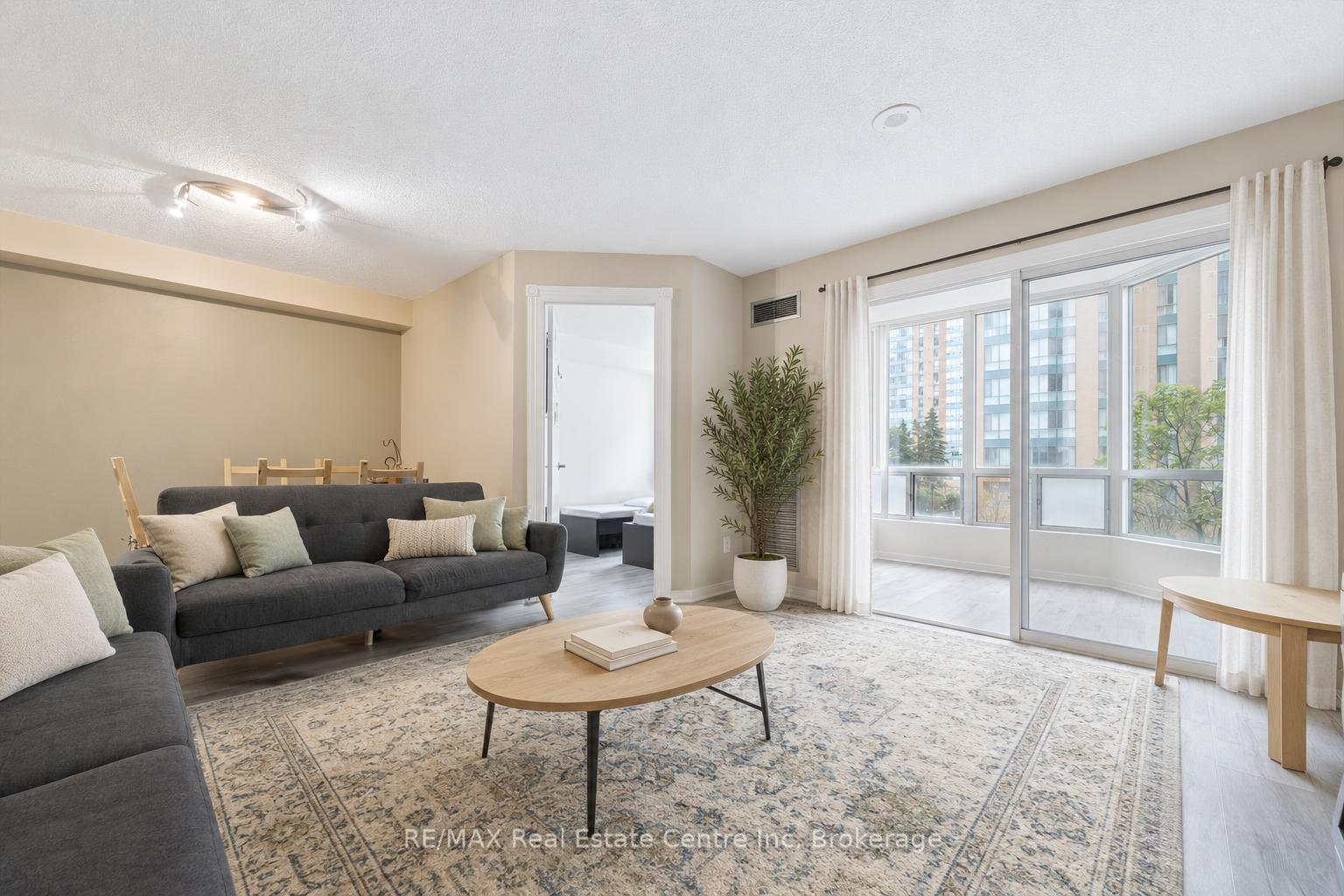 Photo of Unit 302, 155 Hillcrest Avenue