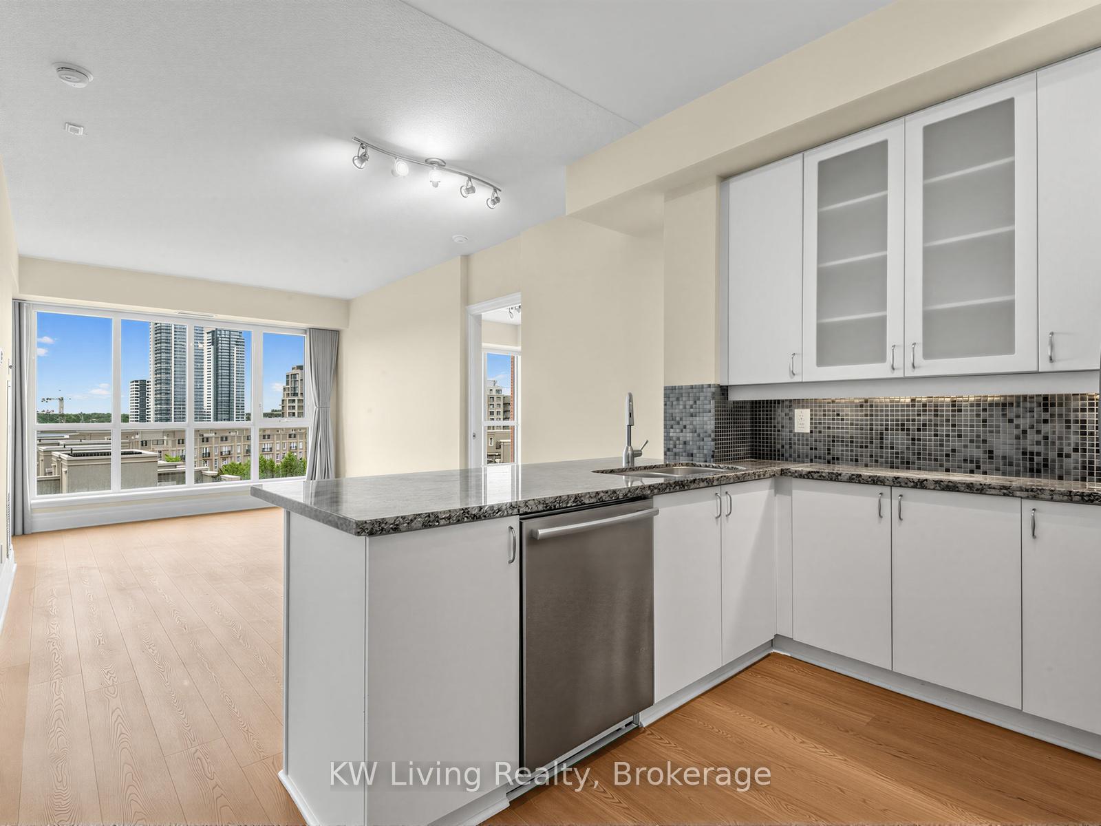 Photo 4 of Unit 604, 21 Upper Duke Crescent, Markham, Unionville — HOMEH