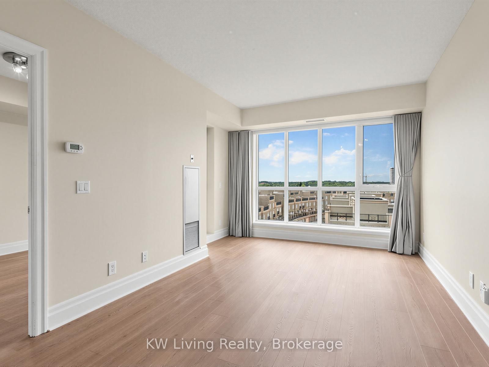 Photo 9 of Unit 604, 21 Upper Duke Crescent, Markham, Unionville — HOMEH