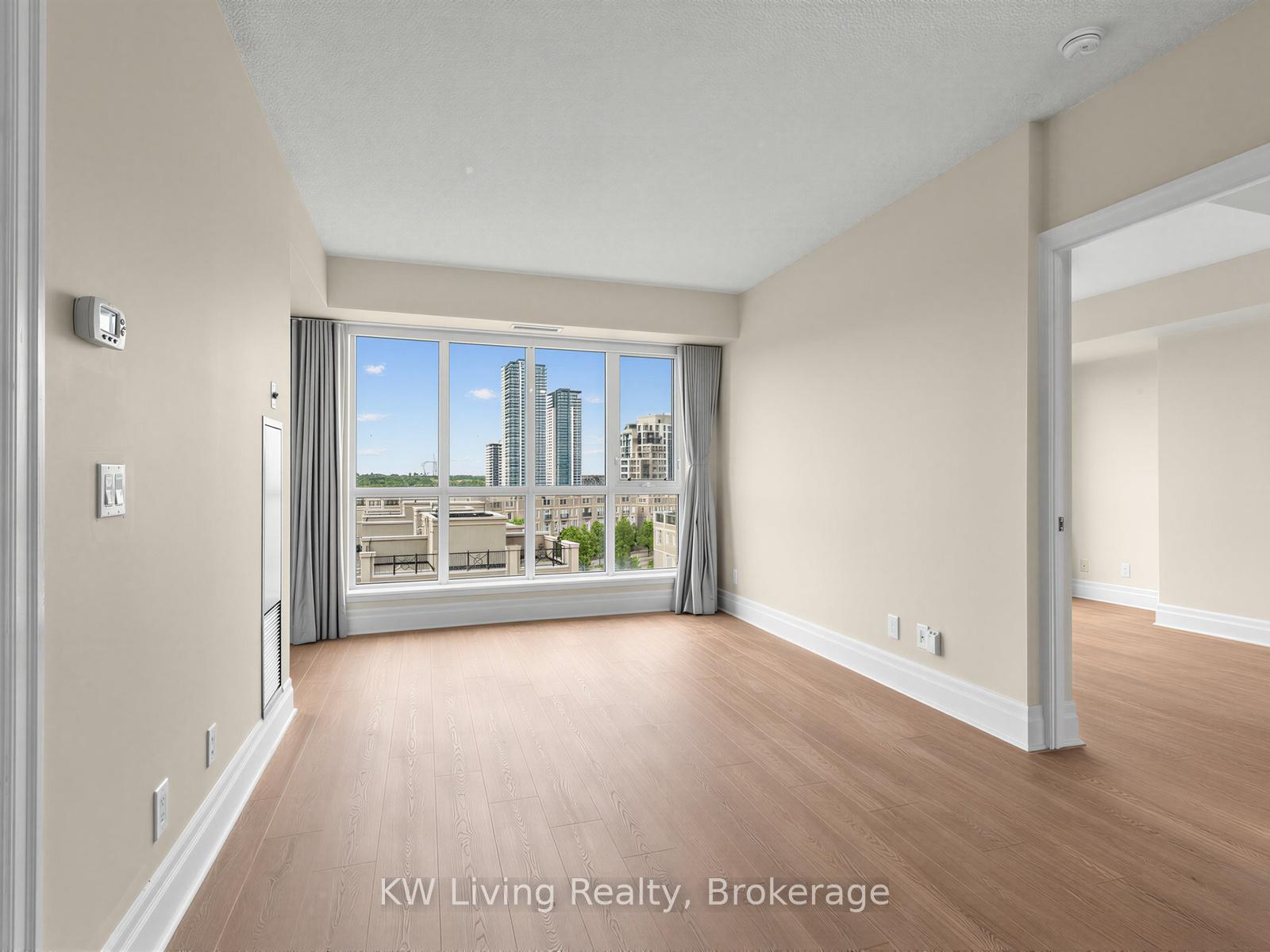 Photo 10 of Unit 604, 21 Upper Duke Crescent, Markham, Unionville — HOMEH