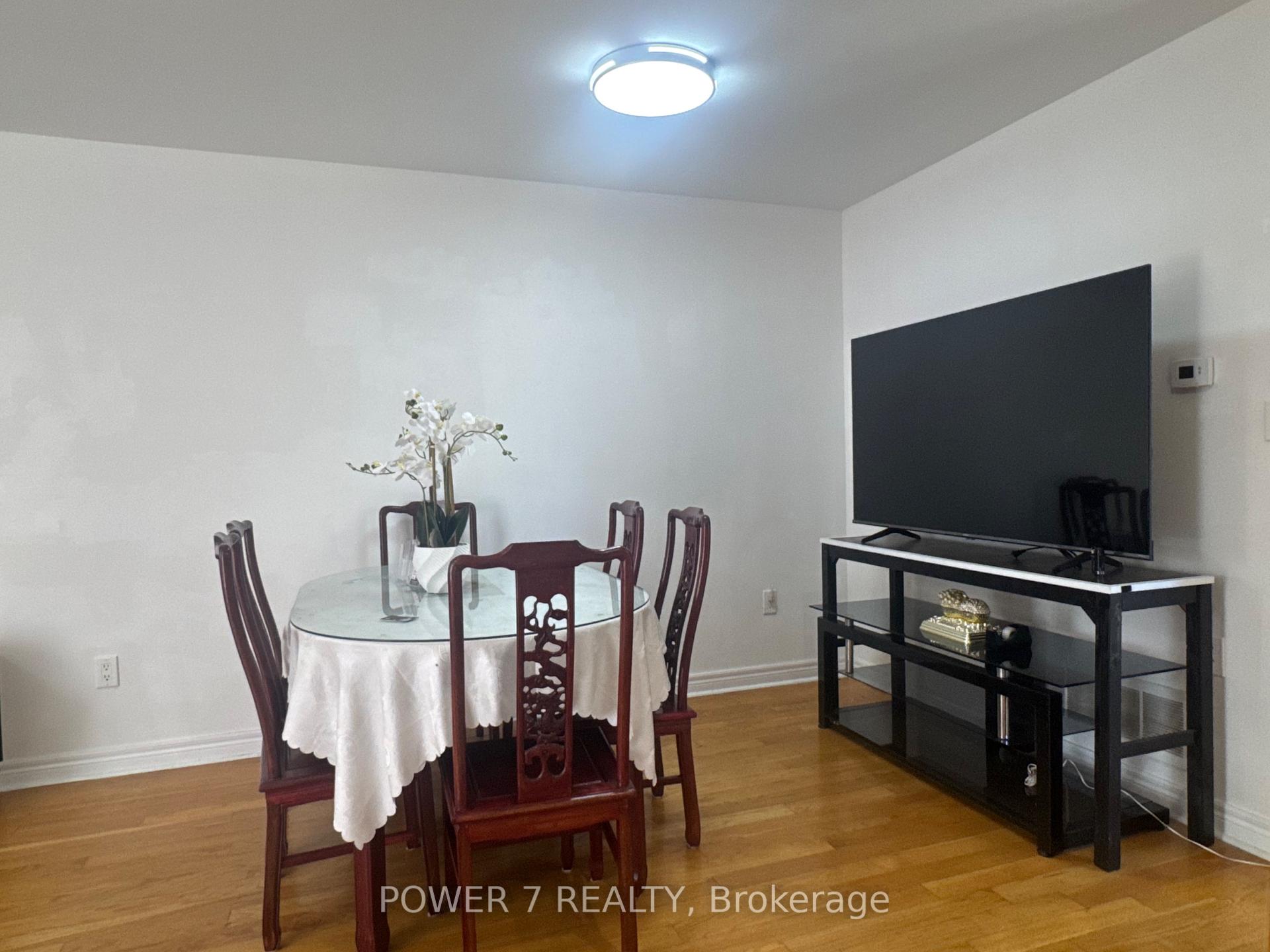 Photo 7 of 85B Maybourne Avenue, Scarborough, Clairlea-Birchmount — HOMEH