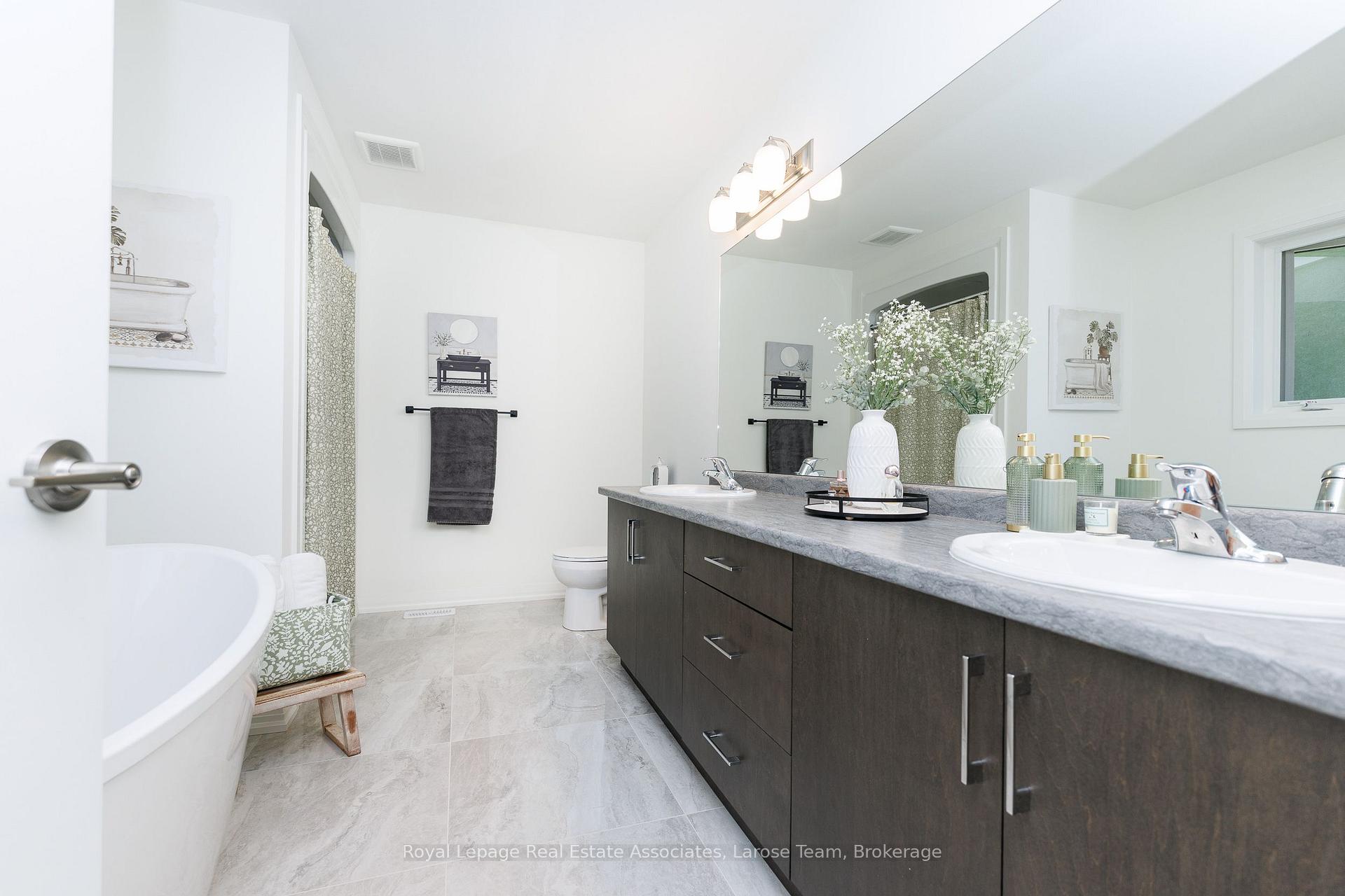 Photo 22 of Unit Upper, 31 Willson Drive, Thorold, Hurricane/Merrittville — HOMEH
