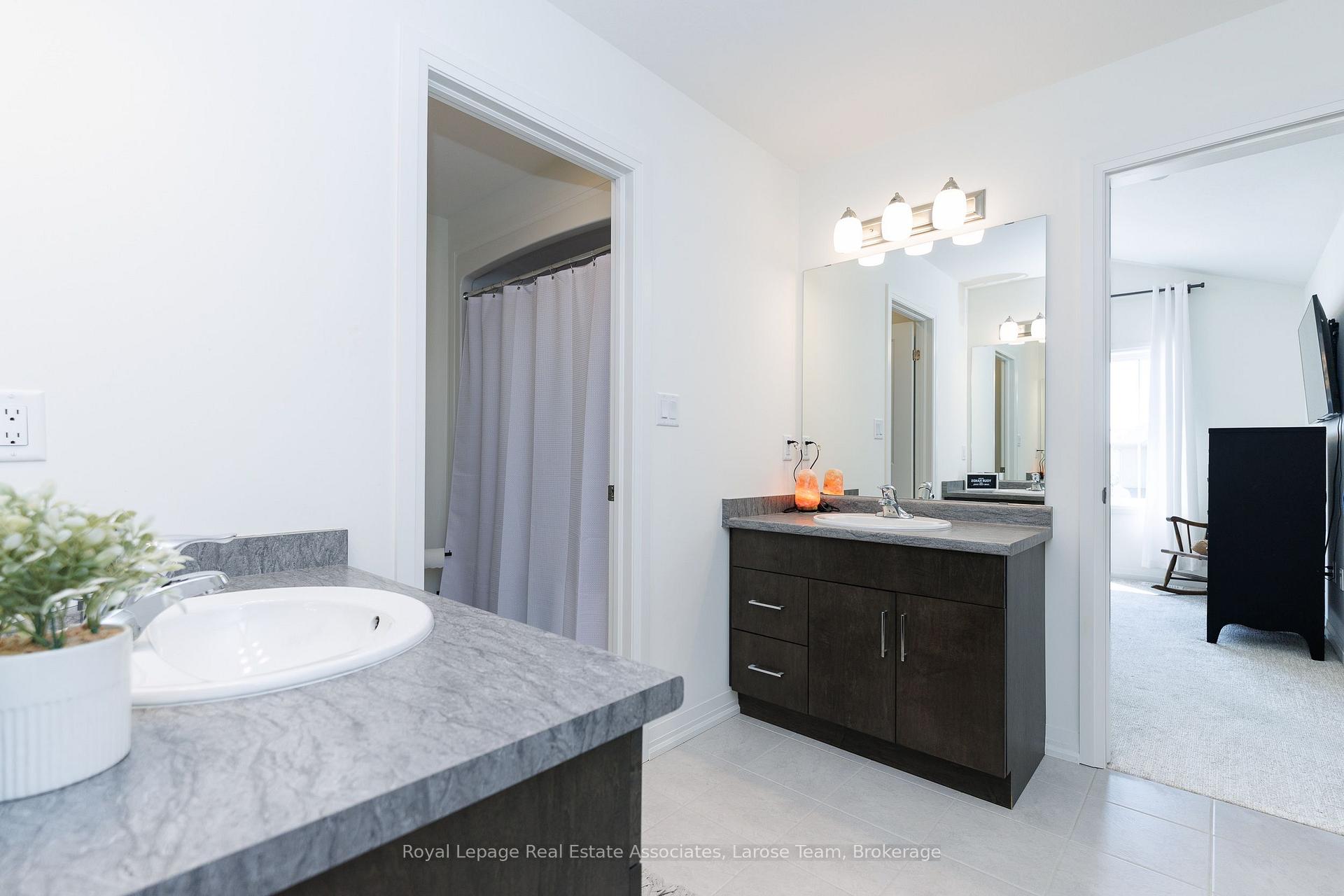 Photo 28 of Unit Upper, 31 Willson Drive, Thorold, Hurricane/Merrittville — HOMEH