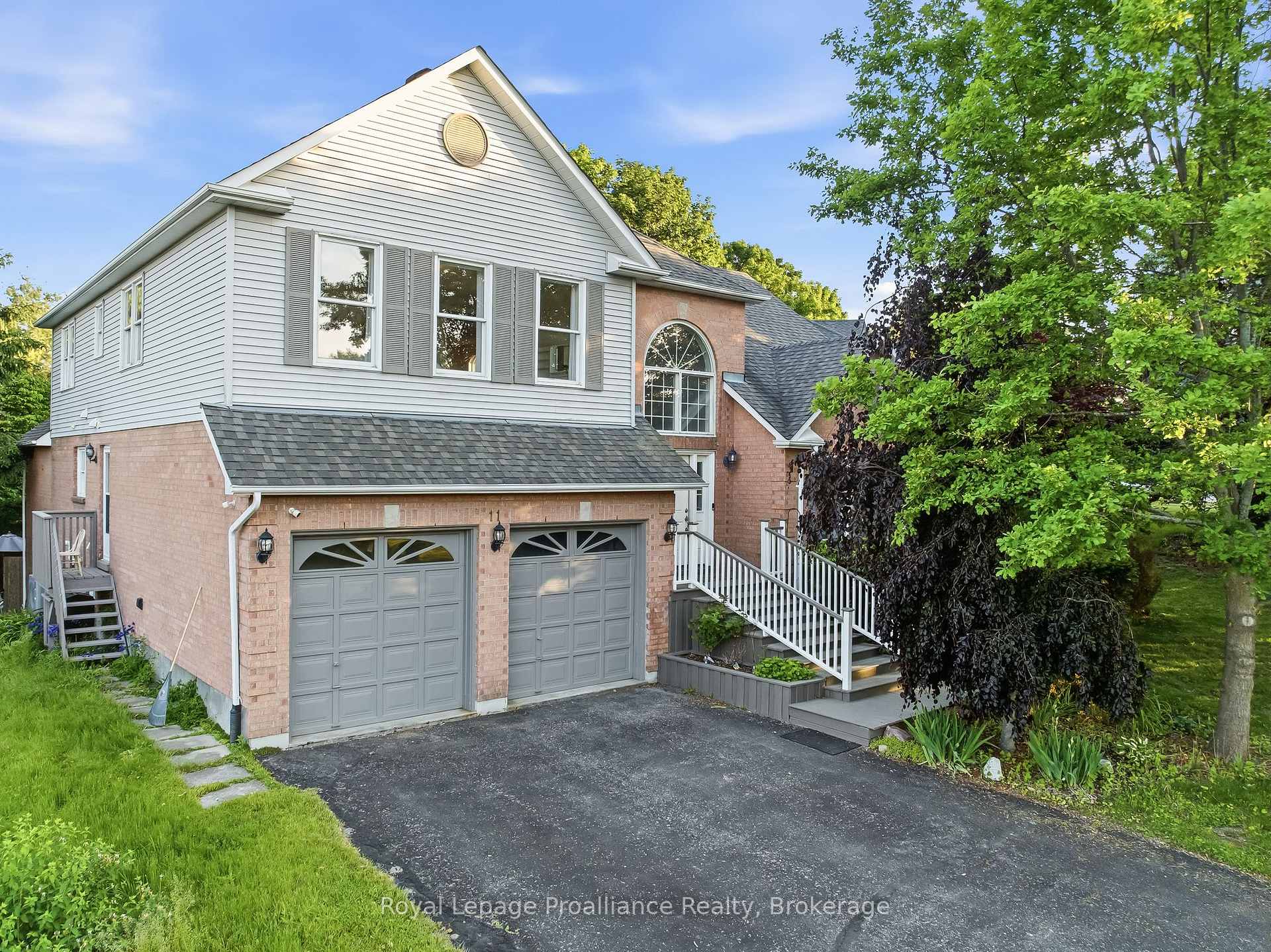 Photo 35 of 11 Gibson Place, Port Hope — HOMEH