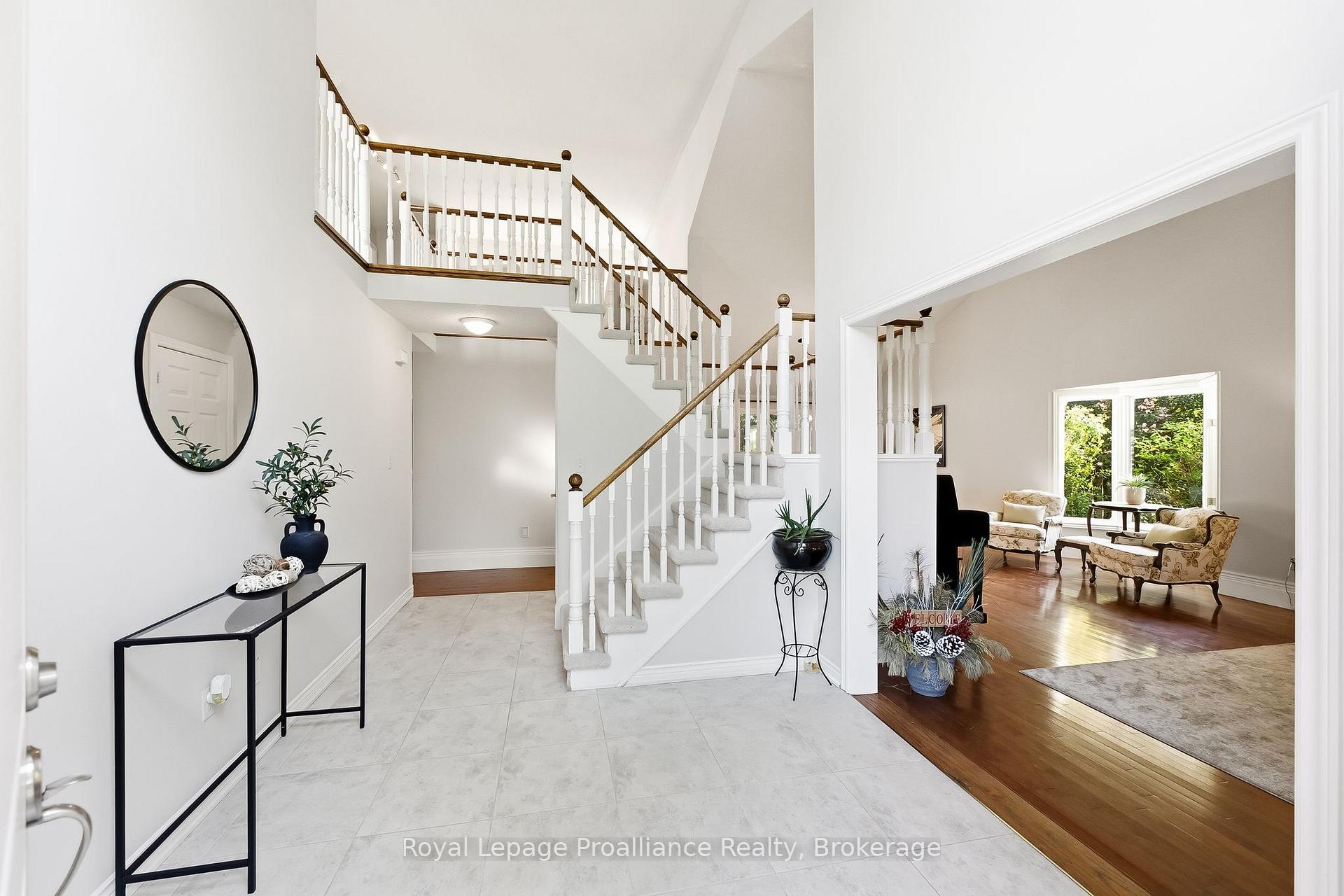 Photo 3 of 11 Gibson Place, Port Hope — HOMEH