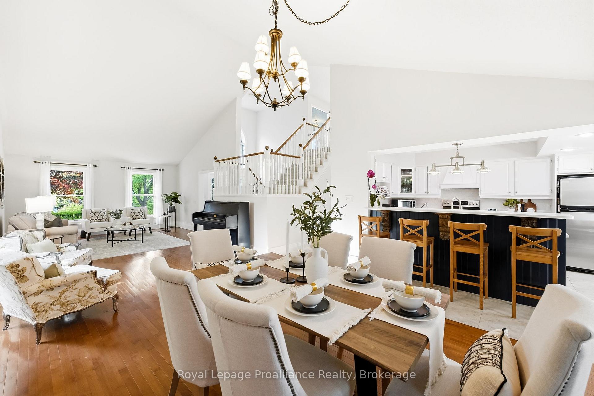 Photo 5 of 11 Gibson Place, Port Hope — HOMEH