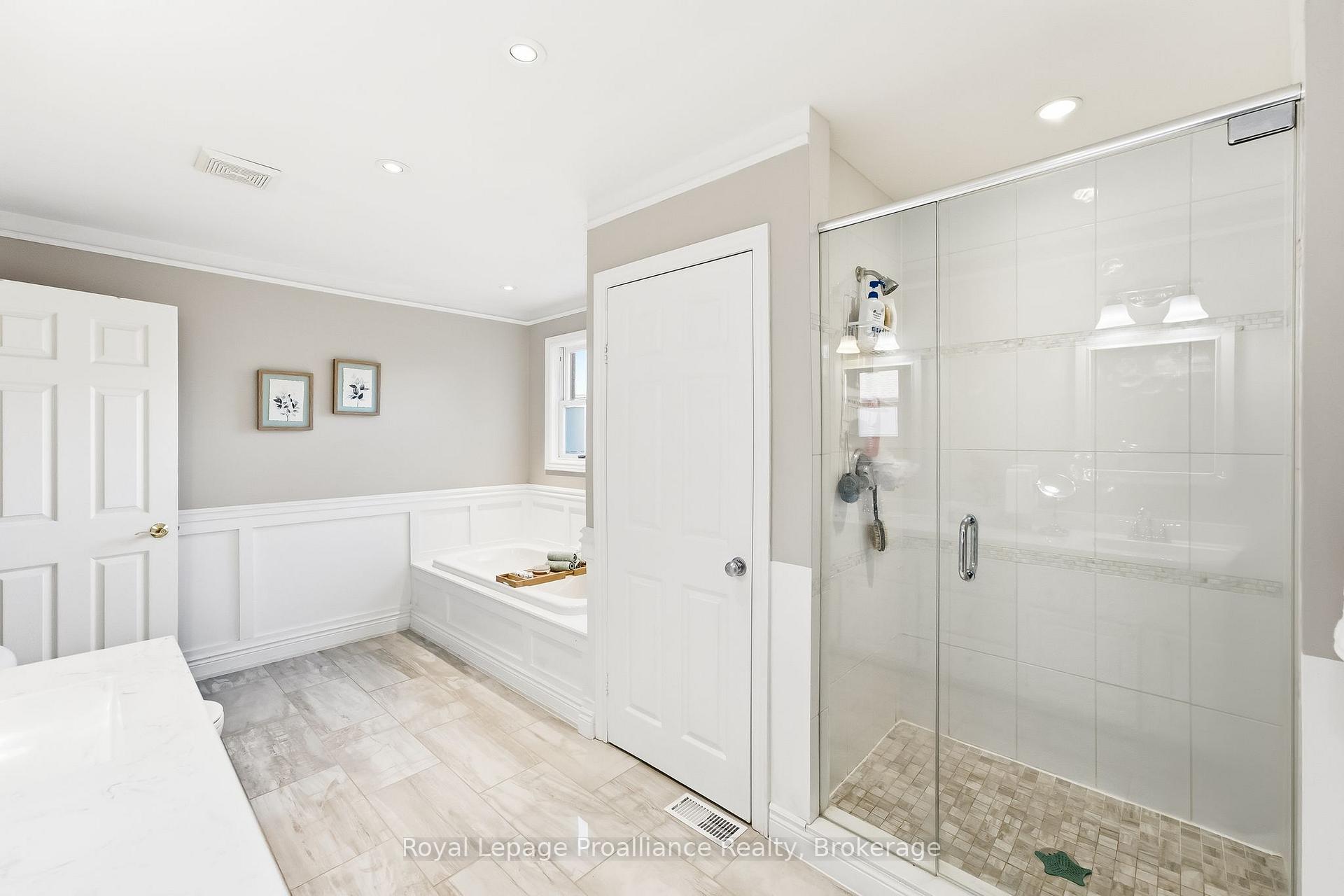 Photo 14 of 11 Gibson Place, Port Hope — HOMEH