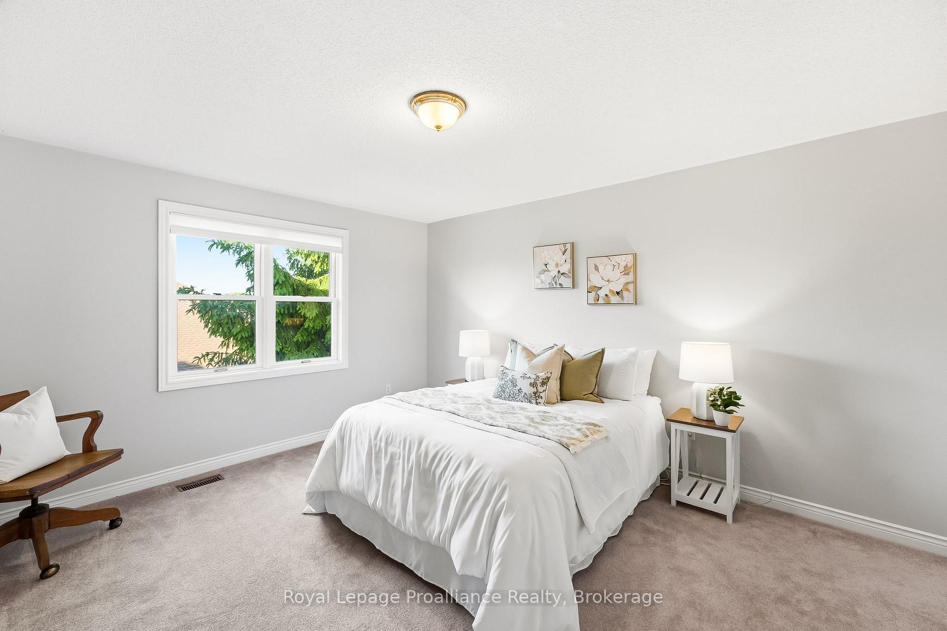 Photo 21 of 11 Gibson Place, Port Hope — HOMEH