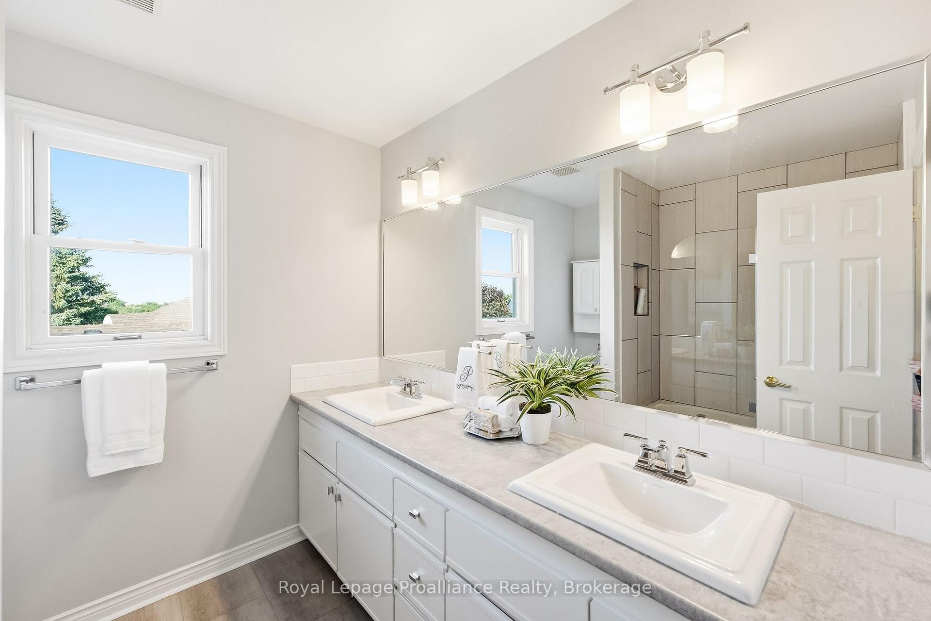 Photo 24 of 11 Gibson Place, Port Hope — HOMEH