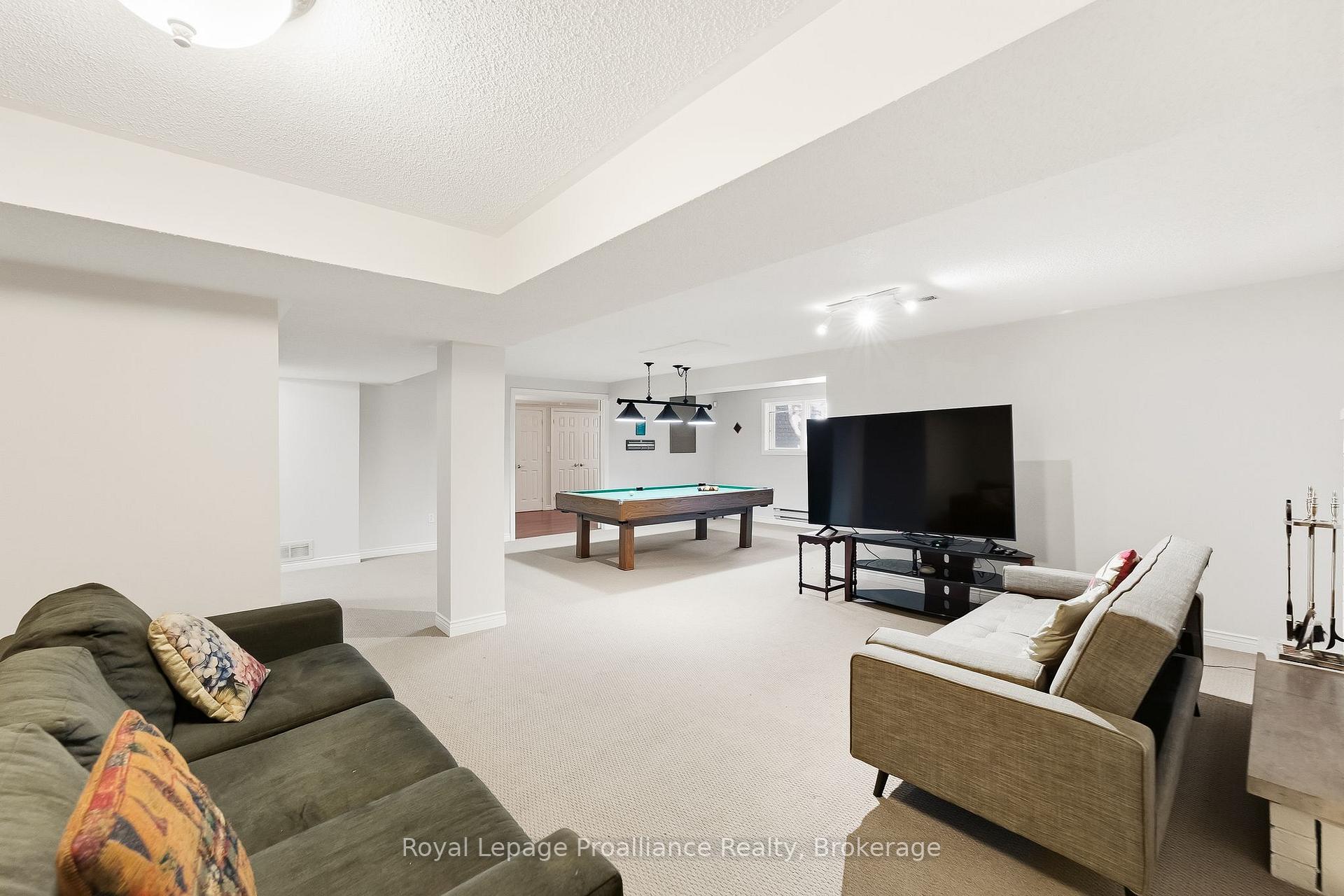 Photo 27 of 11 Gibson Place, Port Hope — HOMEH