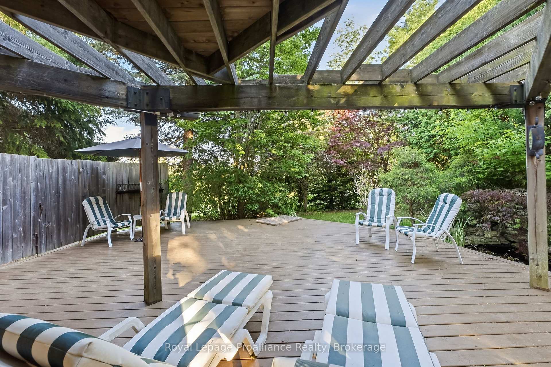 Photo 32 of 11 Gibson Place, Port Hope — HOMEH