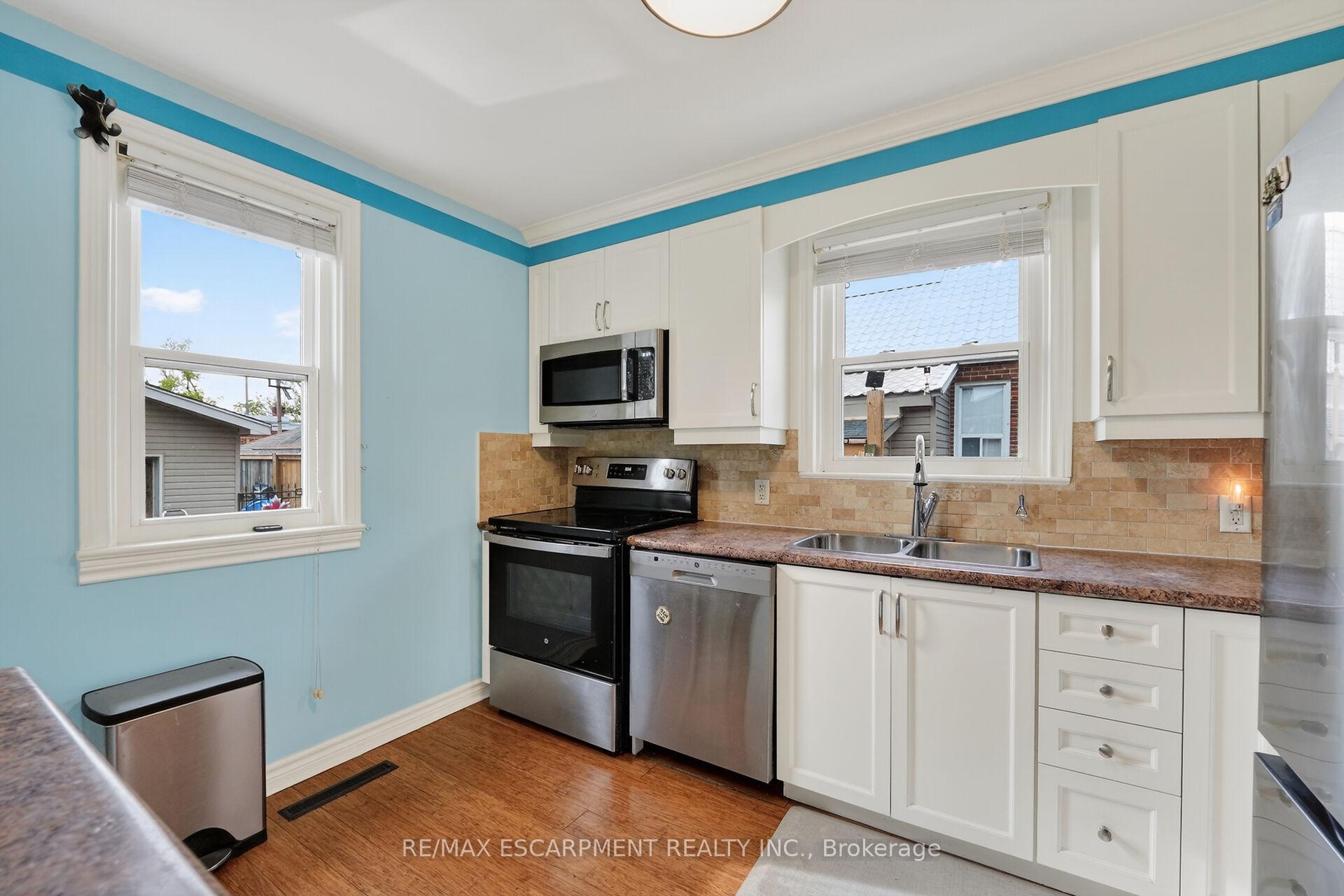 Photo 10 of 117 Stewartdale Avenue, Hamilton, Rosedale — HOMEH