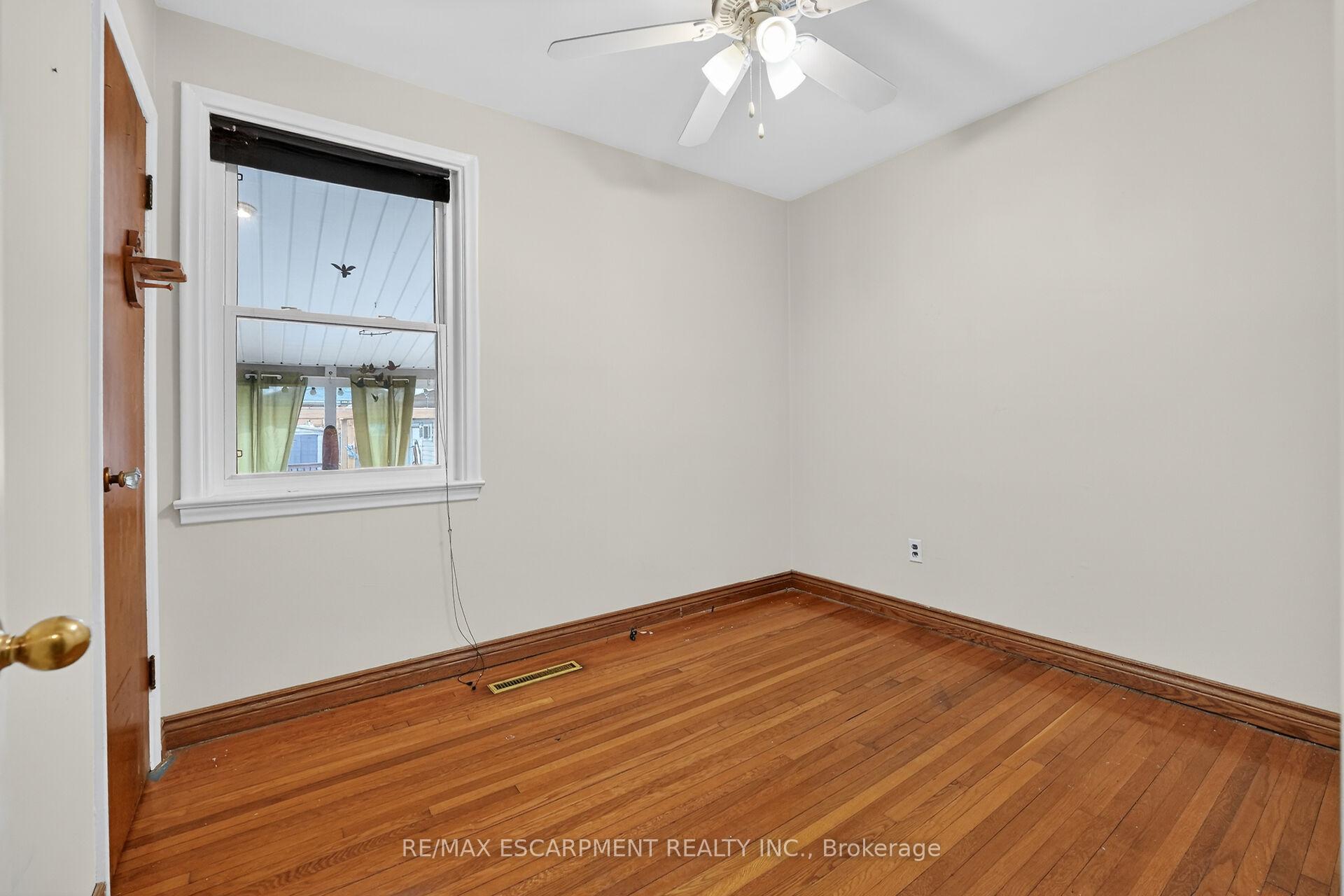 Photo 14 of 117 Stewartdale Avenue, Hamilton, Rosedale — HOMEH