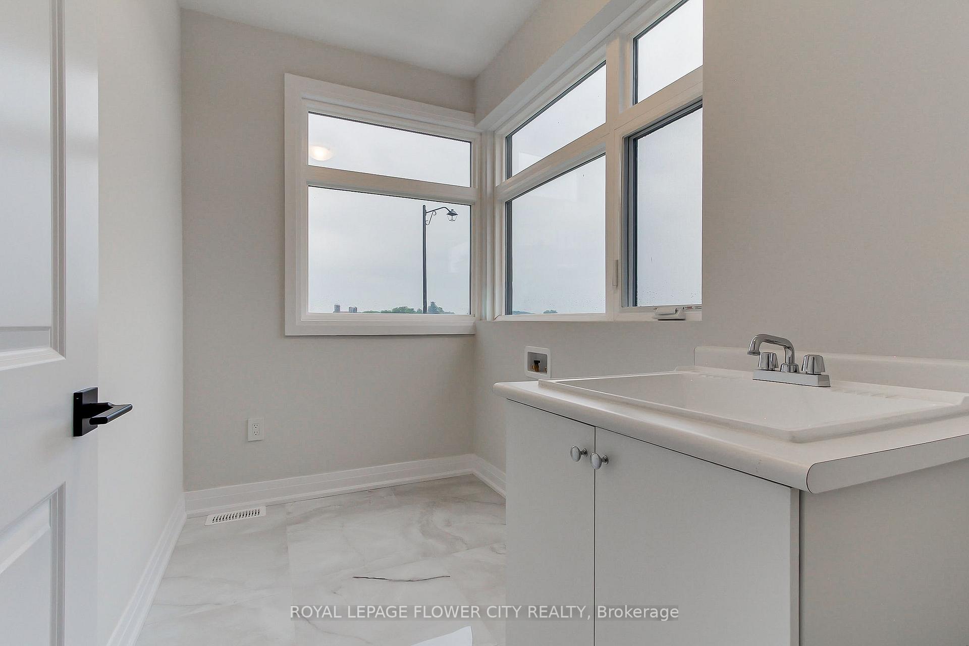Photo 34 of Unit 1, 400 Newman Drive, Cambridge, Blair Road — HOMEH