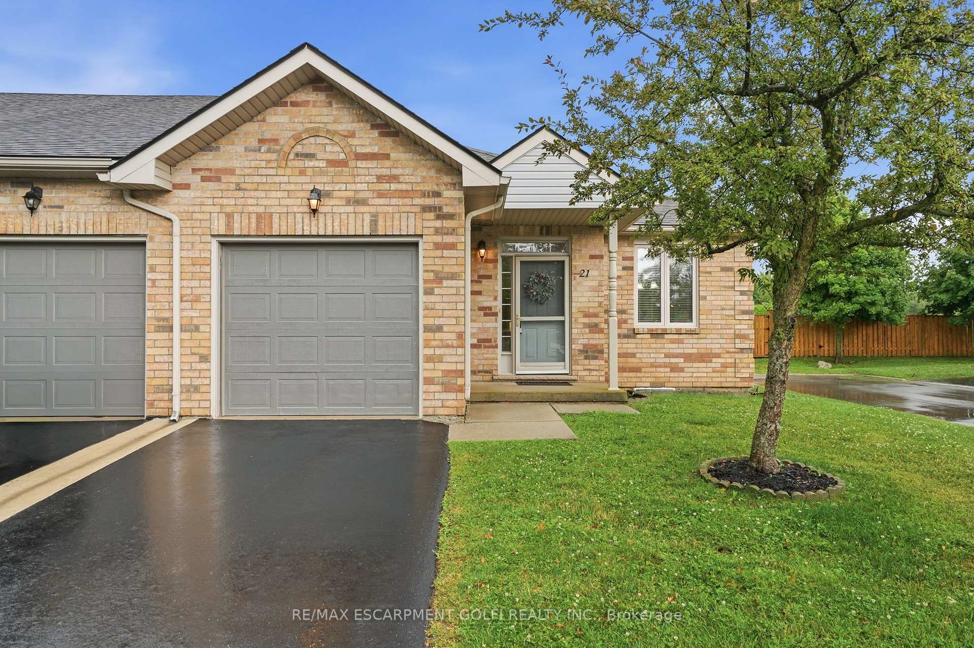 Photo 1 of 21 Cathy Drive, Hamilton, Rural Glanbrook — HOMEH