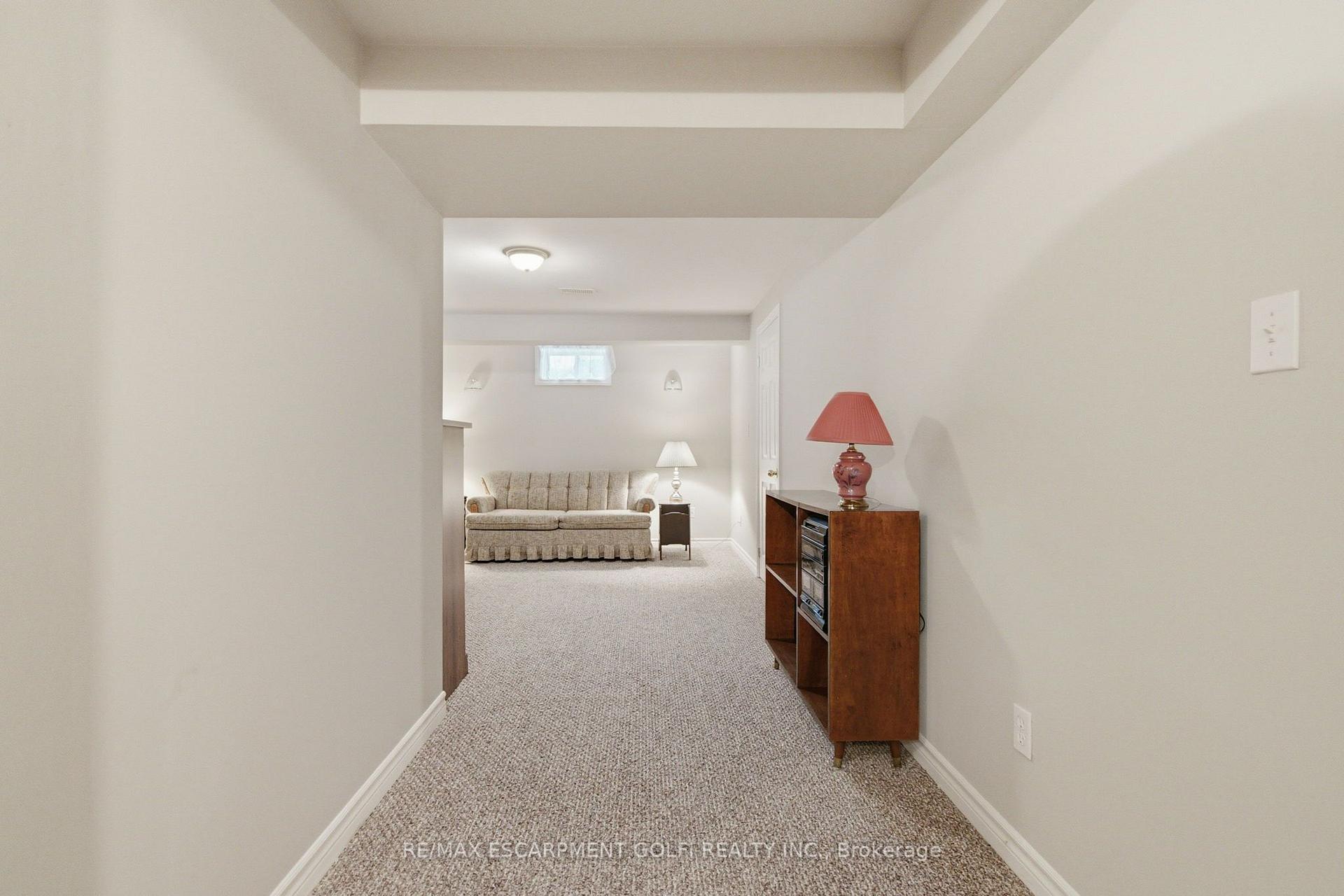 Photo 20 of 21 Cathy Drive, Hamilton, Rural Glanbrook — HOMEH