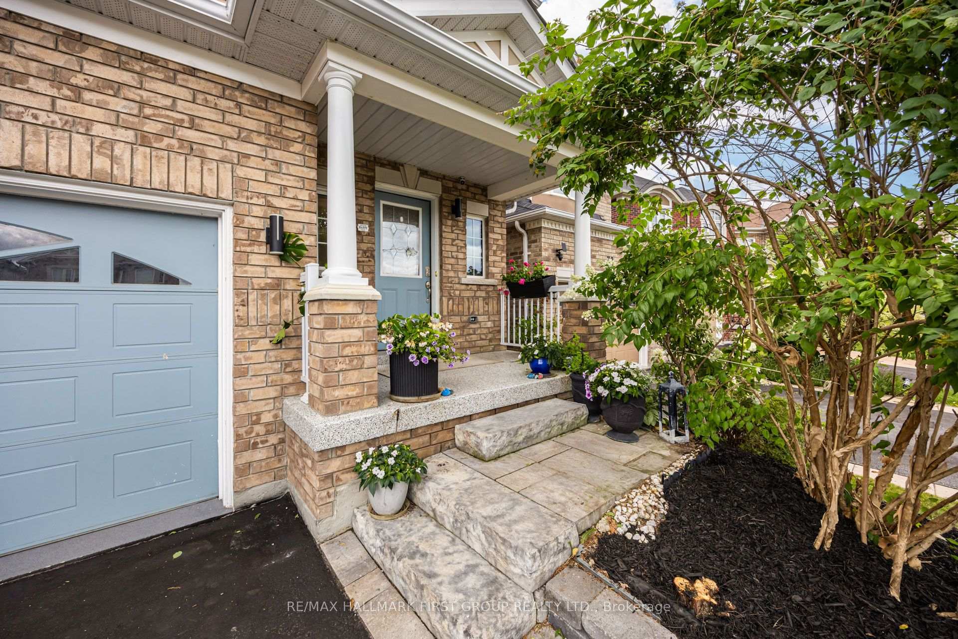 Photo 2 of 36 McCourt Drive, Ajax, South East — HOMEH
