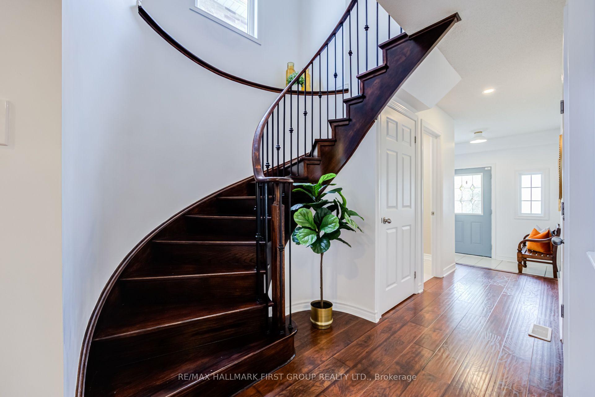 Photo 17 of 36 McCourt Drive, Ajax, South East — HOMEH