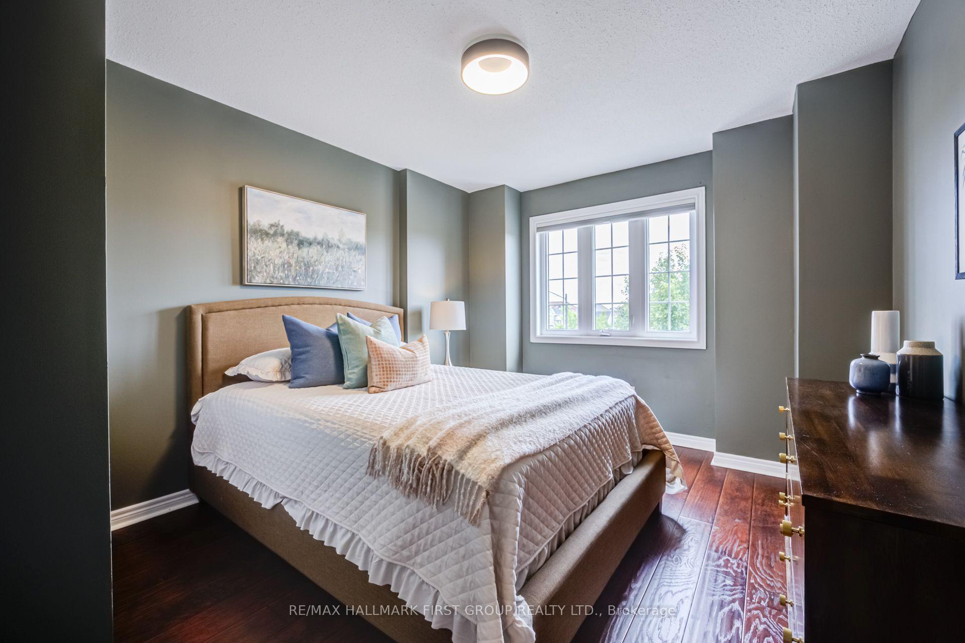 Photo 24 of 36 McCourt Drive, Ajax, South East — HOMEH