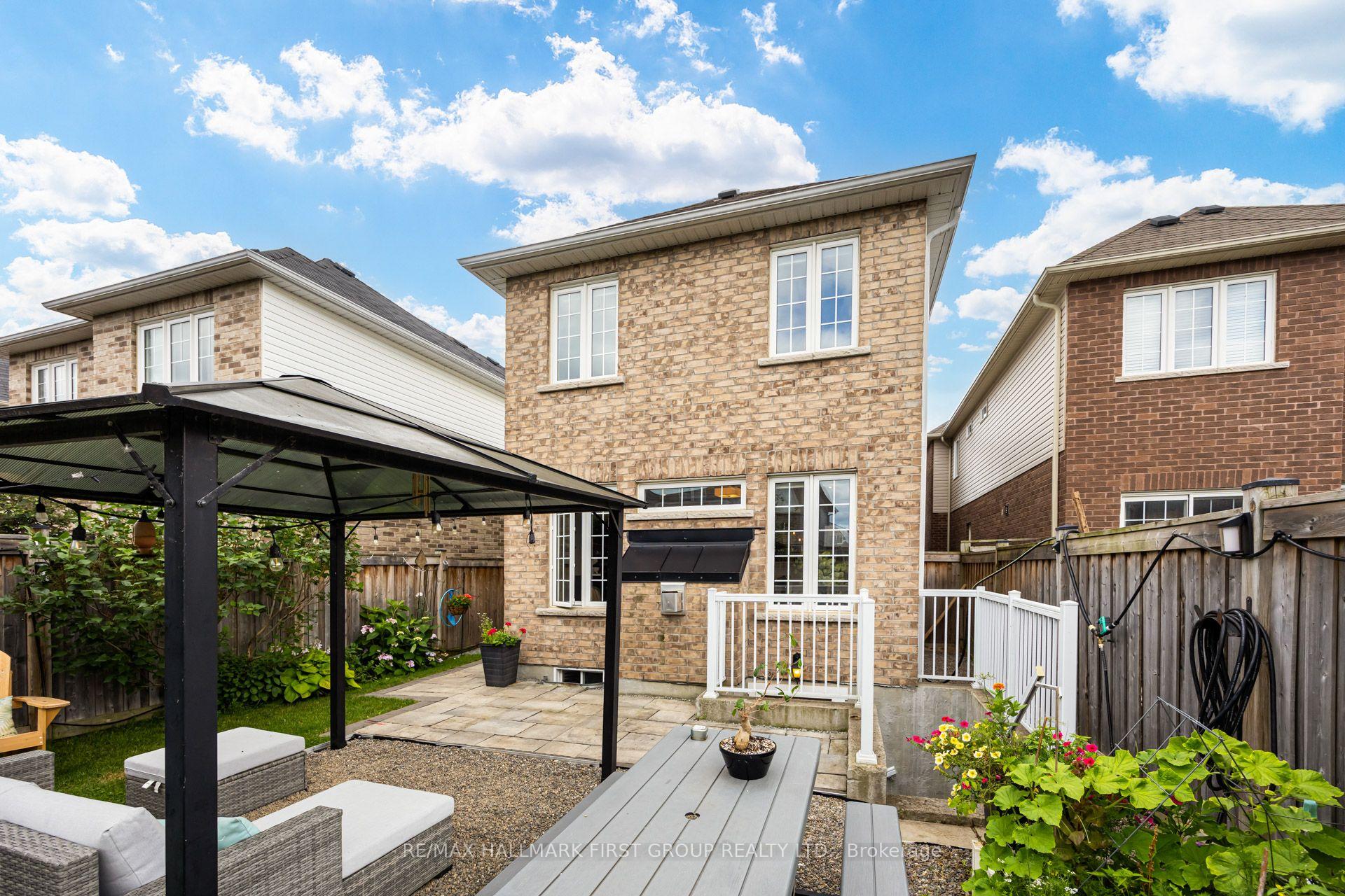Photo 33 of 36 McCourt Drive, Ajax, South East — HOMEH