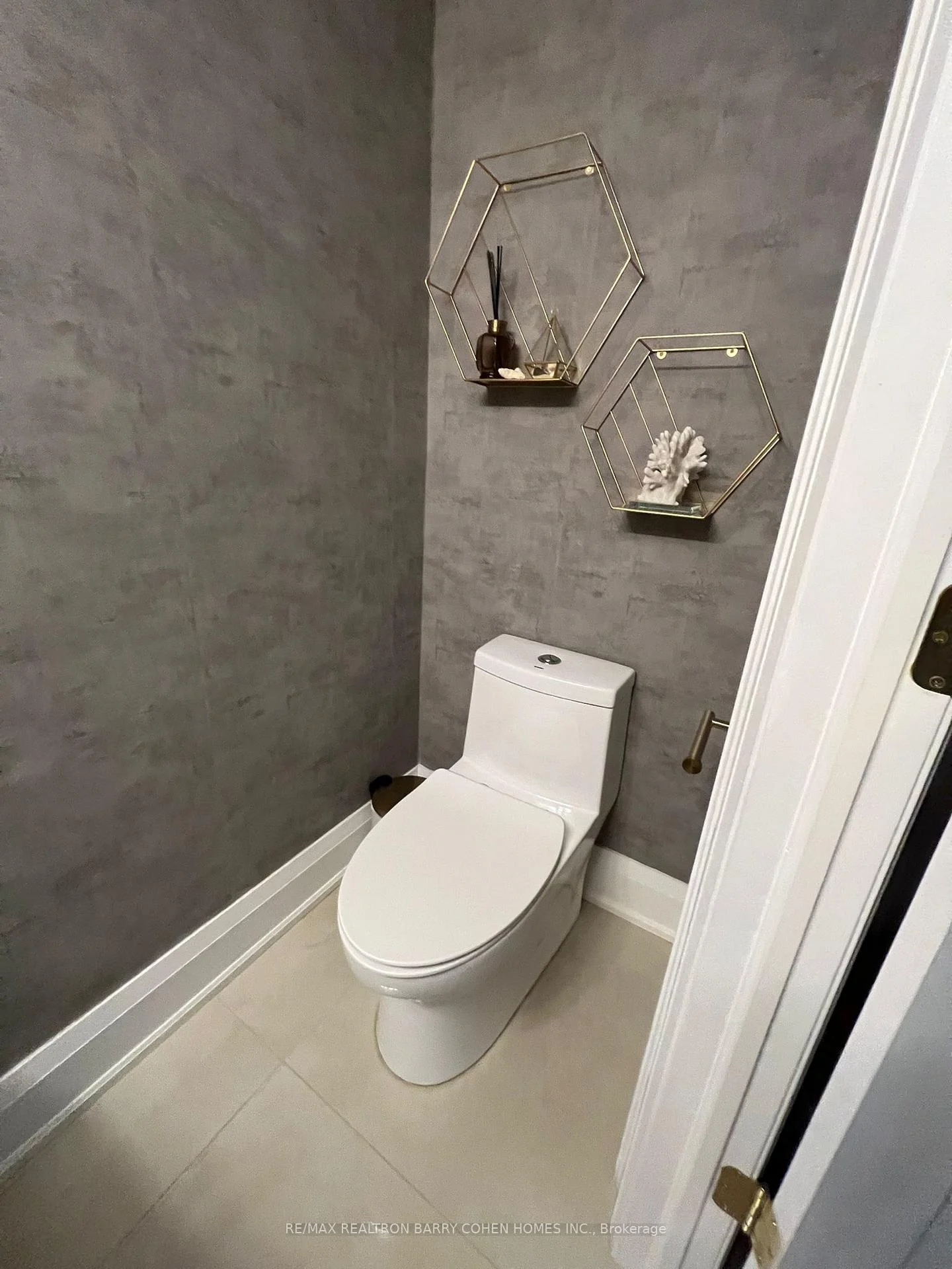 Photo 9 of 4 Hashbury Place, Markham, Thornlea — HOMEH