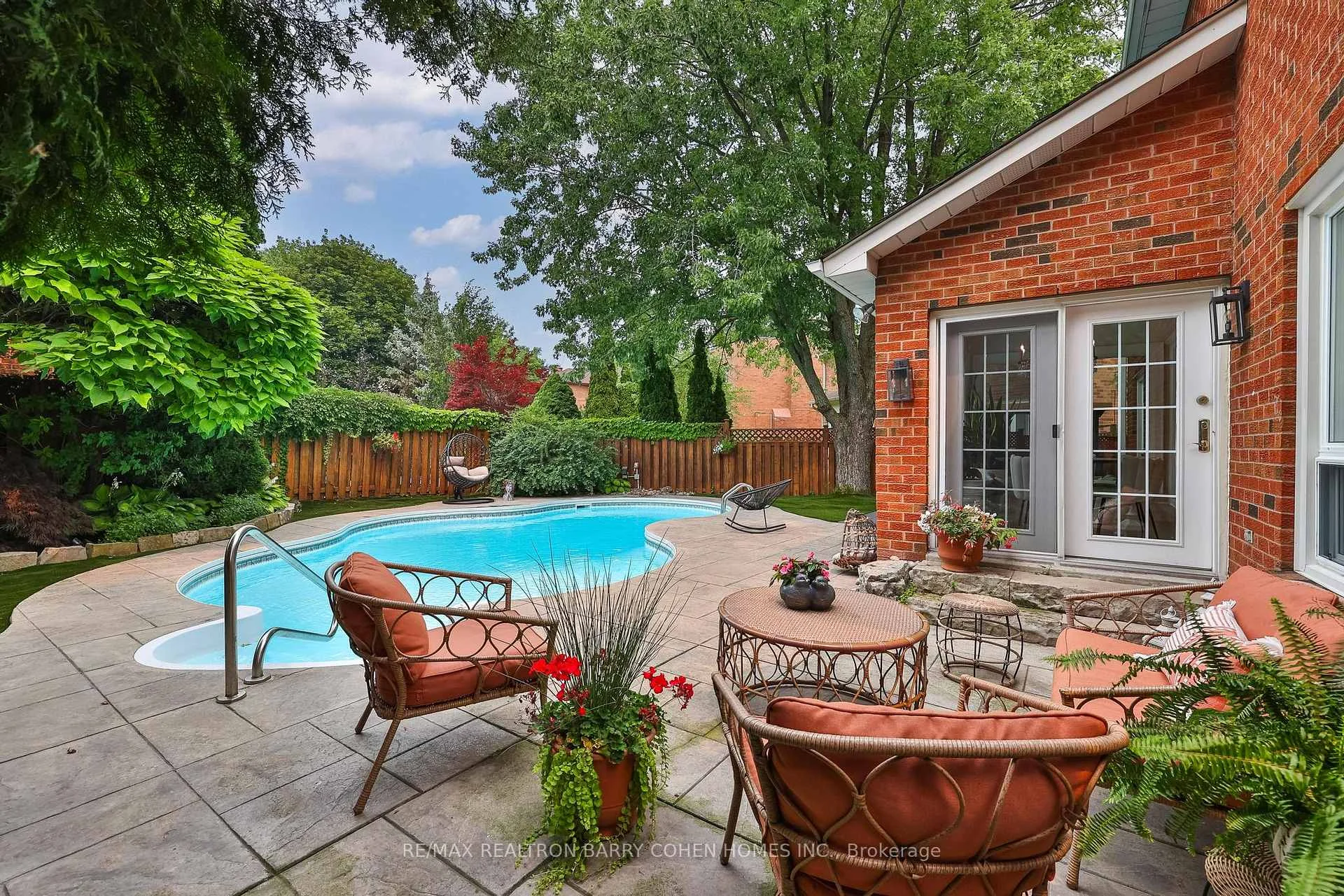 Photo 4 of 4 Hashbury Place, Markham, Thornlea — HOMEH