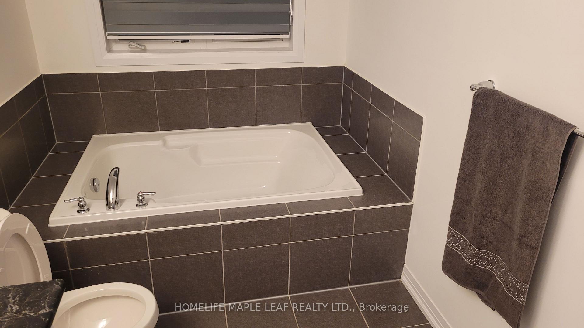 Photo 11 of 29 Selection Heights, Thorold, Rolling Meadows — HOMEH