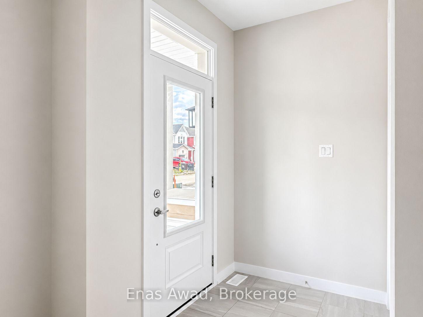 Photo 3 of 520 Oldenburg Avenue, Ottawa, Btwn Franktown Rd. & Fallowfield Rd. — HOMEH