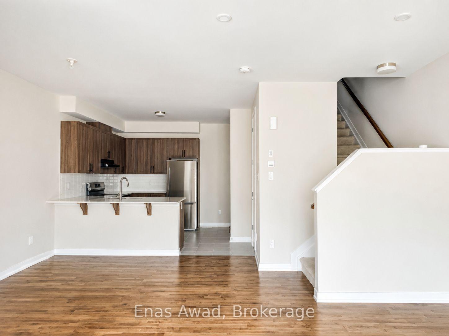 Photo 8 of 520 Oldenburg Avenue, Ottawa, Btwn Franktown Rd. & Fallowfield Rd. — HOMEH