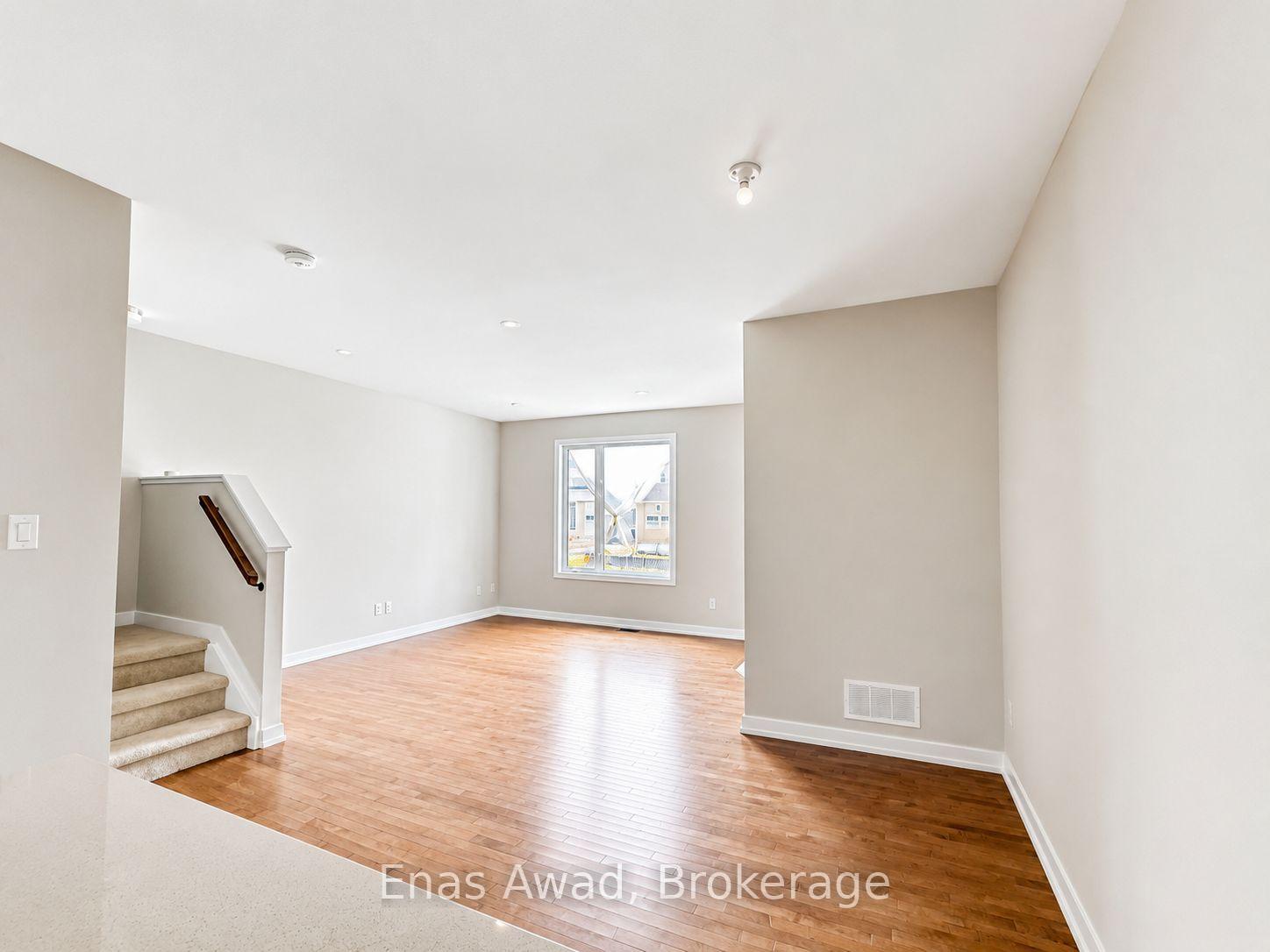 Photo 9 of 520 Oldenburg Avenue, Ottawa, Btwn Franktown Rd. & Fallowfield Rd. — HOMEH