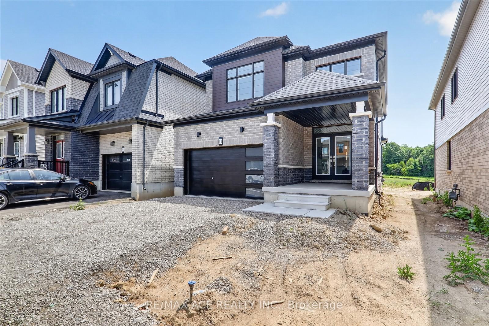 Photo 3 of 11 Stanley Avenue, Haldimand — HOMEH