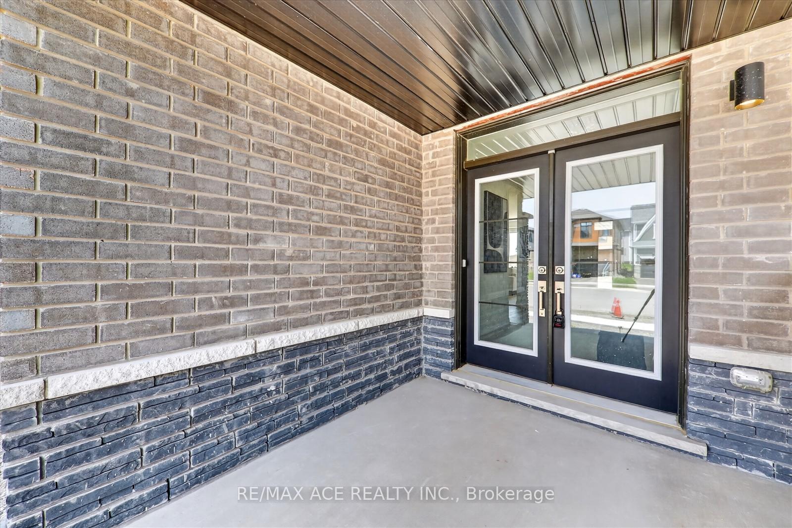 Photo 4 of 11 Stanley Avenue, Haldimand — HOMEH