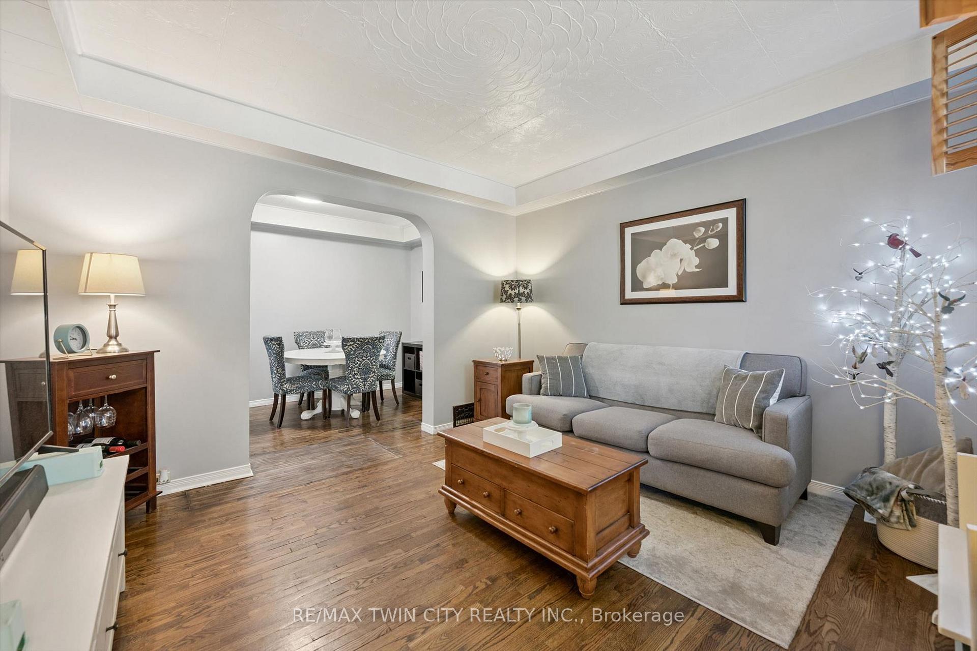 Photo 3 of 11 Brook Street, Cambridge, East Galt — HOMEH
