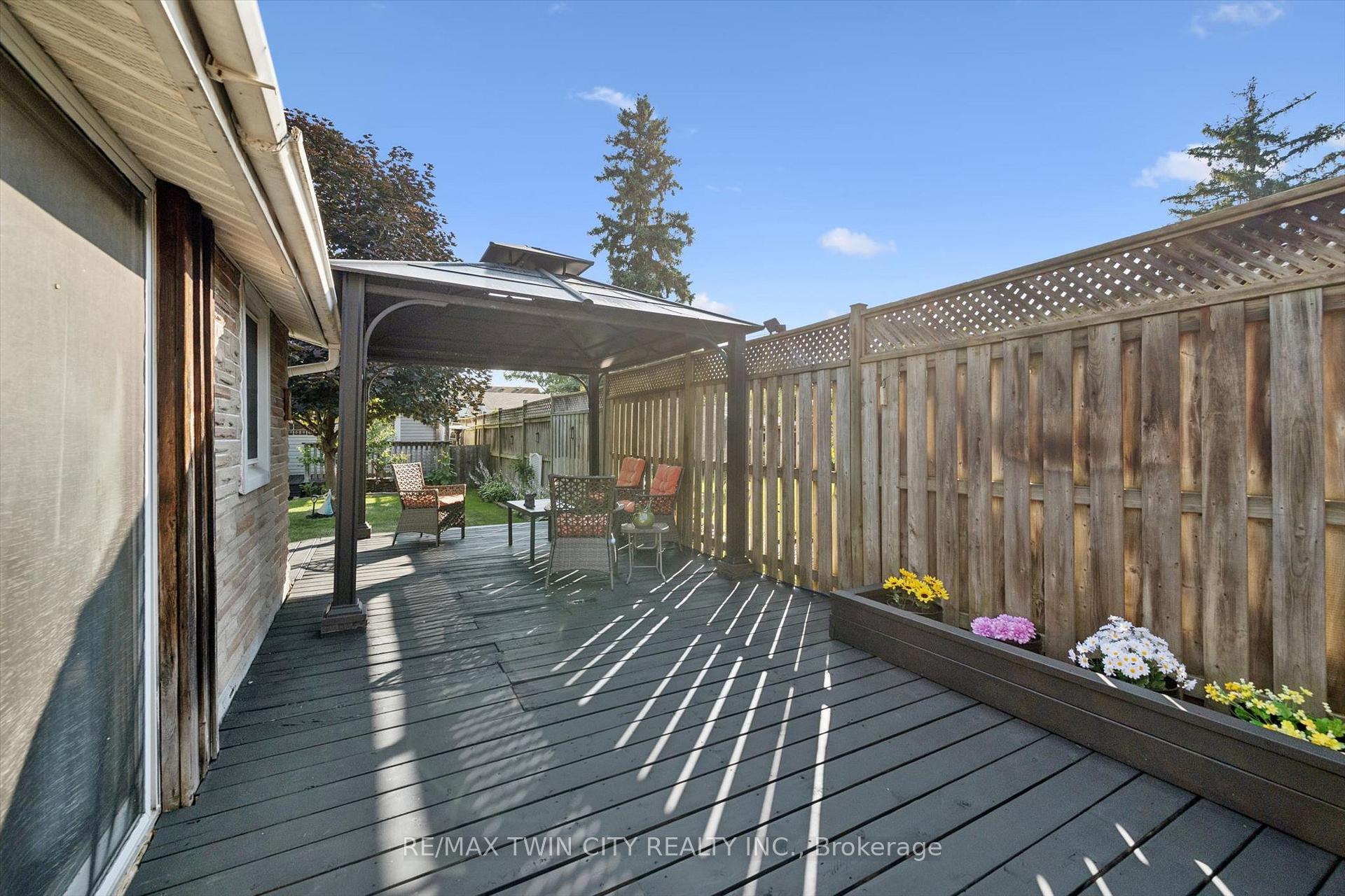 Photo 15 of 11 Brook Street, Cambridge, East Galt — HOMEH