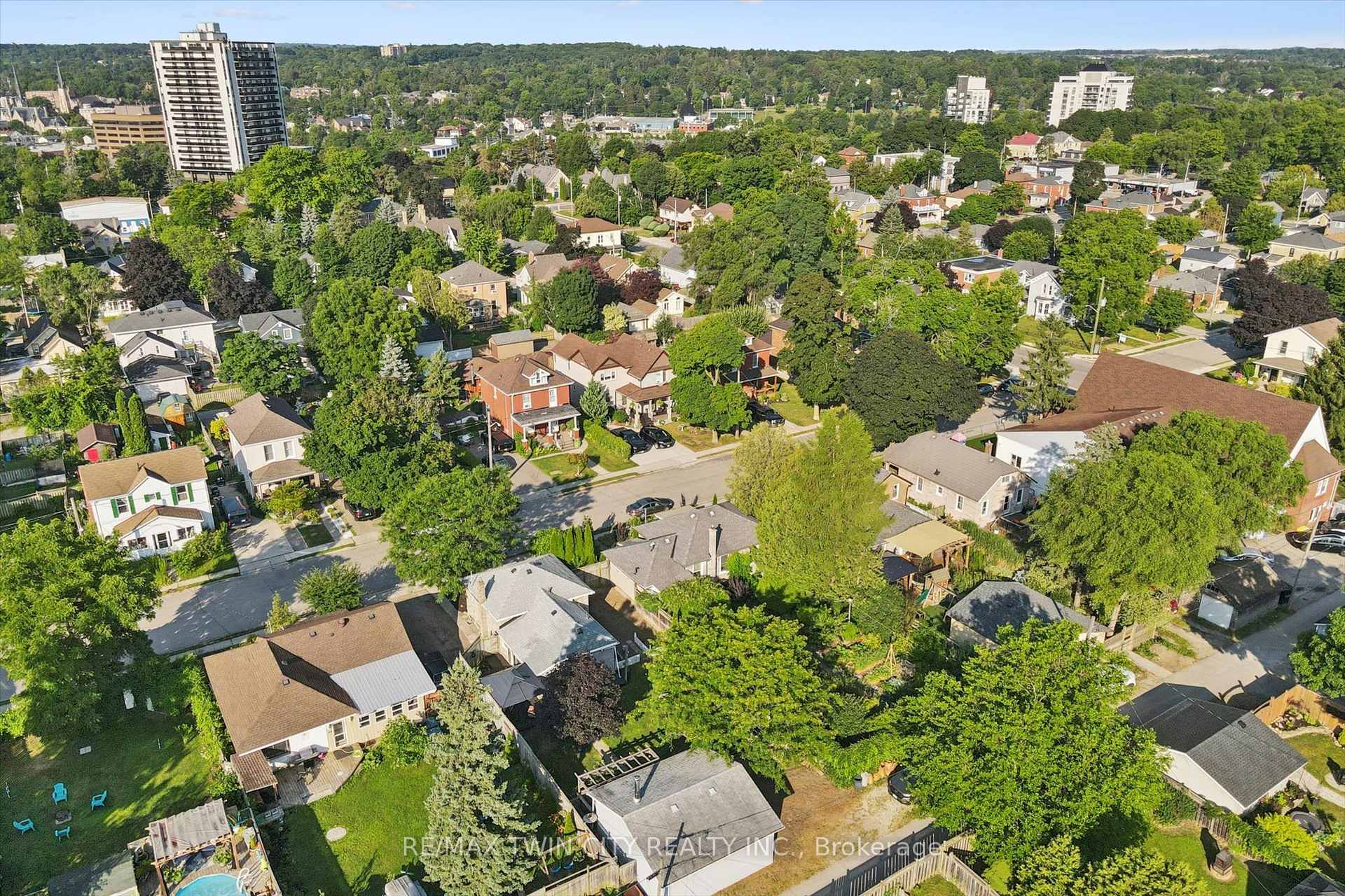 Photo 22 of 11 Brook Street, Cambridge, East Galt — HOMEH