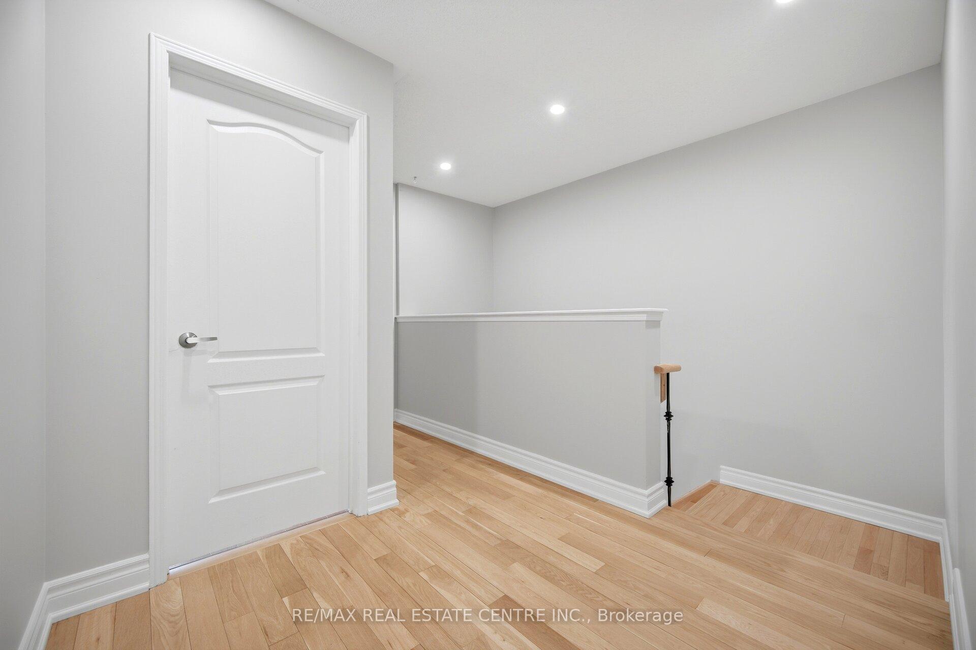 Photo 21 of 31 Spicebush Terrace, Brampton, Credit Valley — HOMEH