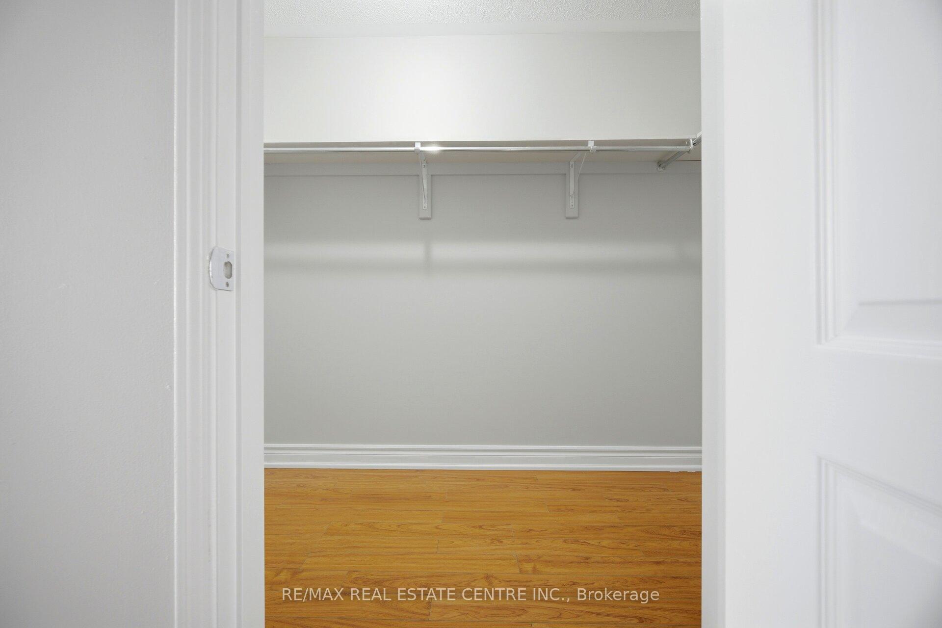 Photo 26 of 31 Spicebush Terrace, Brampton, Credit Valley — HOMEH