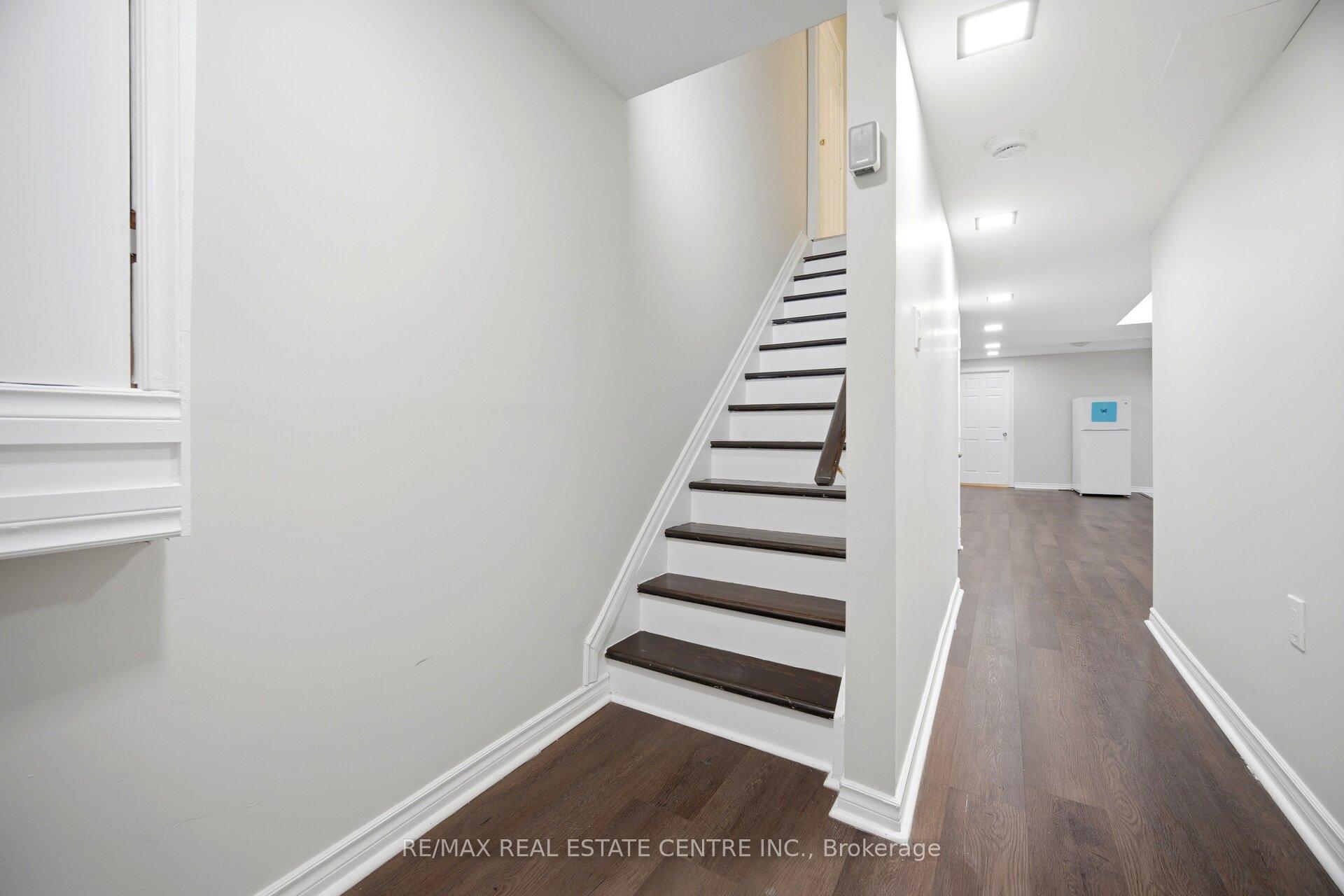 Photo 32 of 31 Spicebush Terrace, Brampton, Credit Valley — HOMEH
