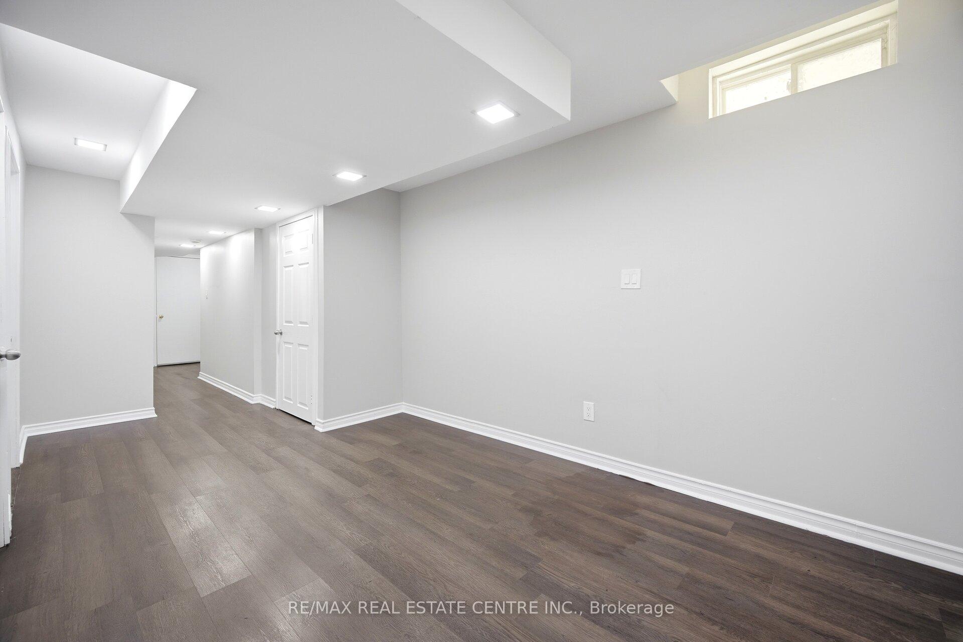 Photo 34 of 31 Spicebush Terrace, Brampton, Credit Valley — HOMEH