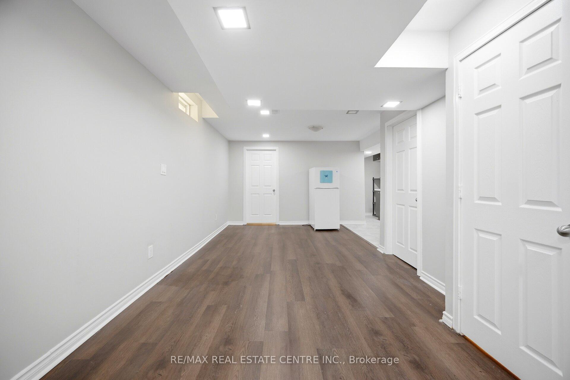 Photo 35 of 31 Spicebush Terrace, Brampton, Credit Valley — HOMEH