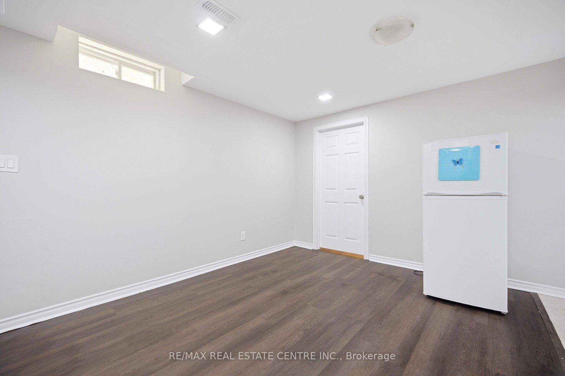 Photo 36 of 31 Spicebush Terrace, Brampton, Credit Valley — HOMEH